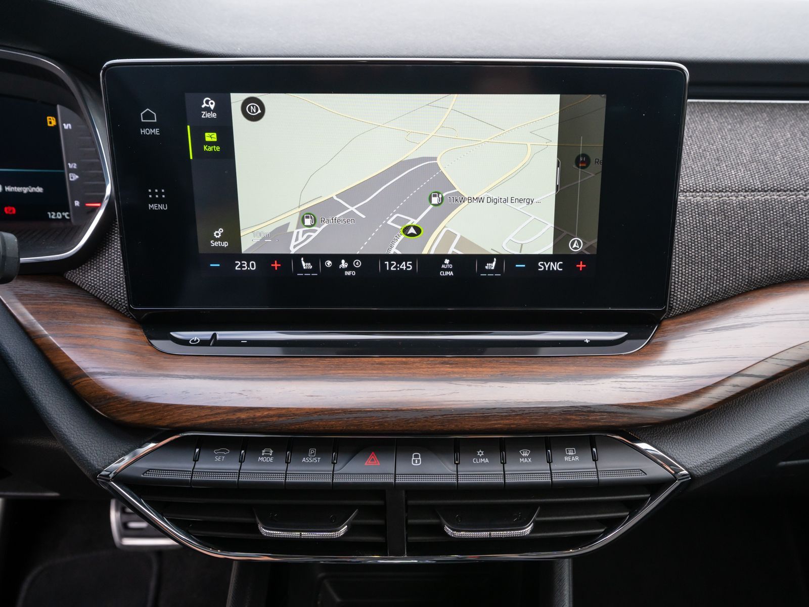 Fahrzeugabbildung SKODA Octavia Combi Scout 2.0 TDI 4x4 DSG LED HUD AHK