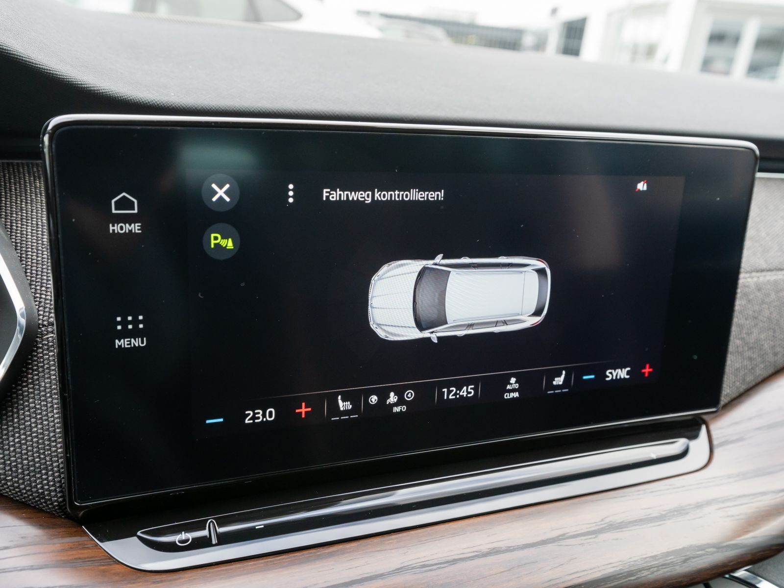 Fahrzeugabbildung SKODA Octavia Combi Scout 2.0 TDI 4x4 DSG LED HUD AHK