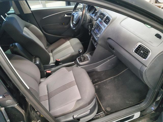 Fahrzeugabbildung Volkswagen Polo Allstar 1.0 MPI Climatronic PDC v/h SHZ