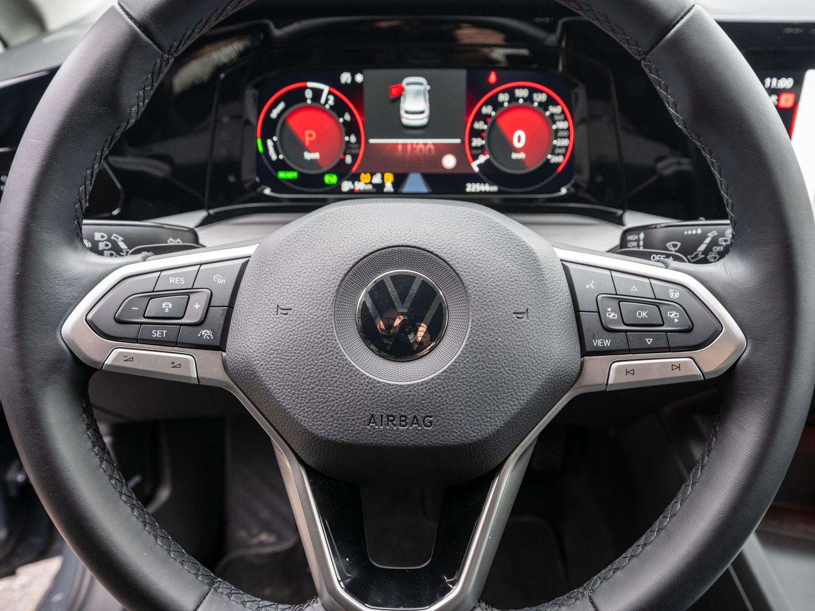 Fahrzeugabbildung Volkswagen Golf Style 1.4 eHybrid DSG LED NAVI RFK SHZ HUD