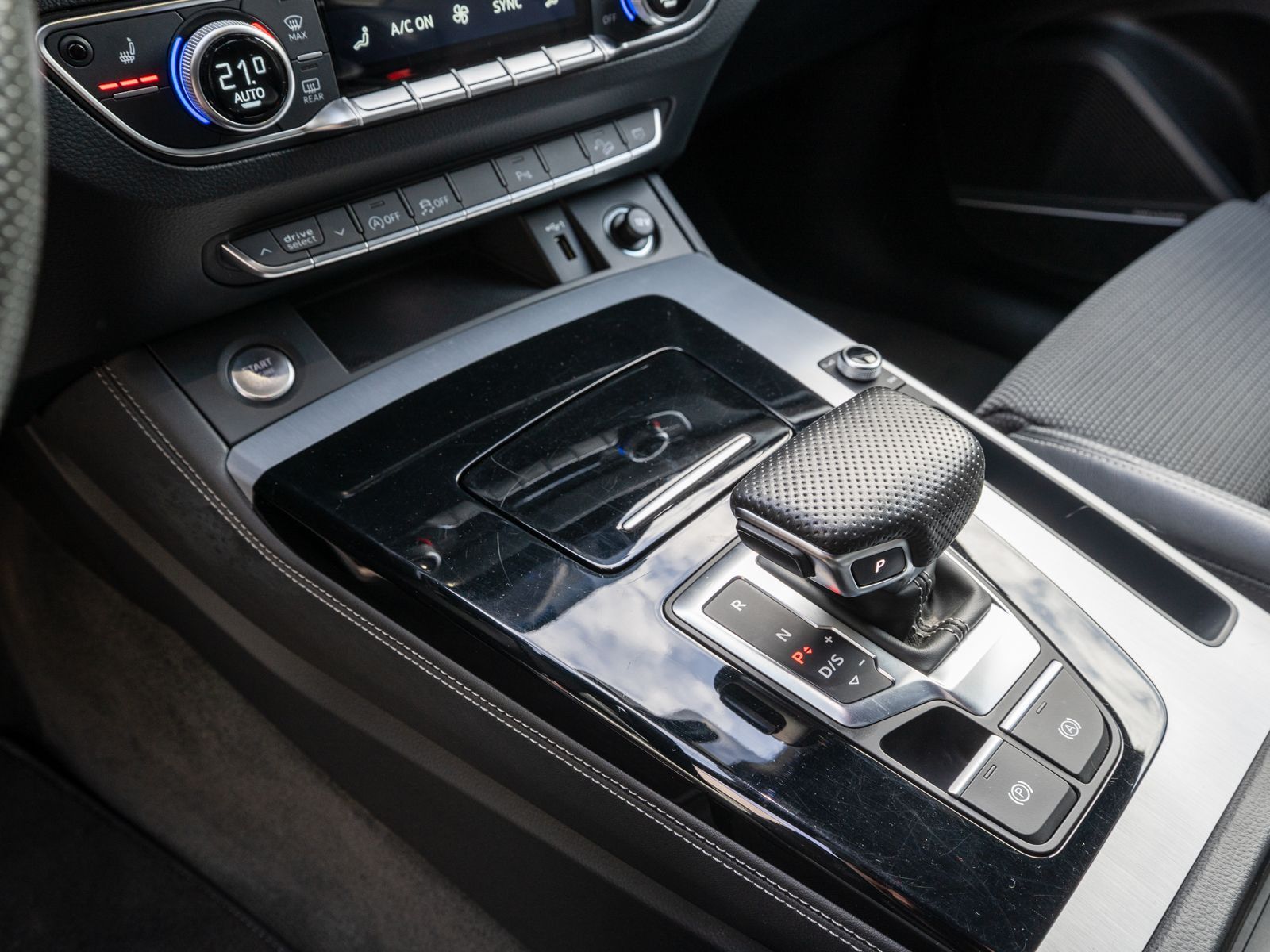 Fahrzeugabbildung Audi Q5 S line 50TDI quatt tiptro LED Nav RFK B&O AHK