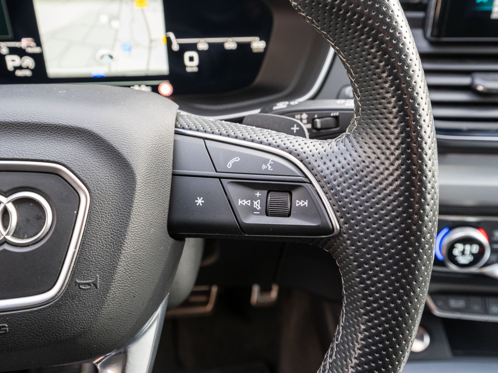 Fahrzeugabbildung Audi Q5 S line 50TDI quatt tiptro LED Nav RFK B&O AHK