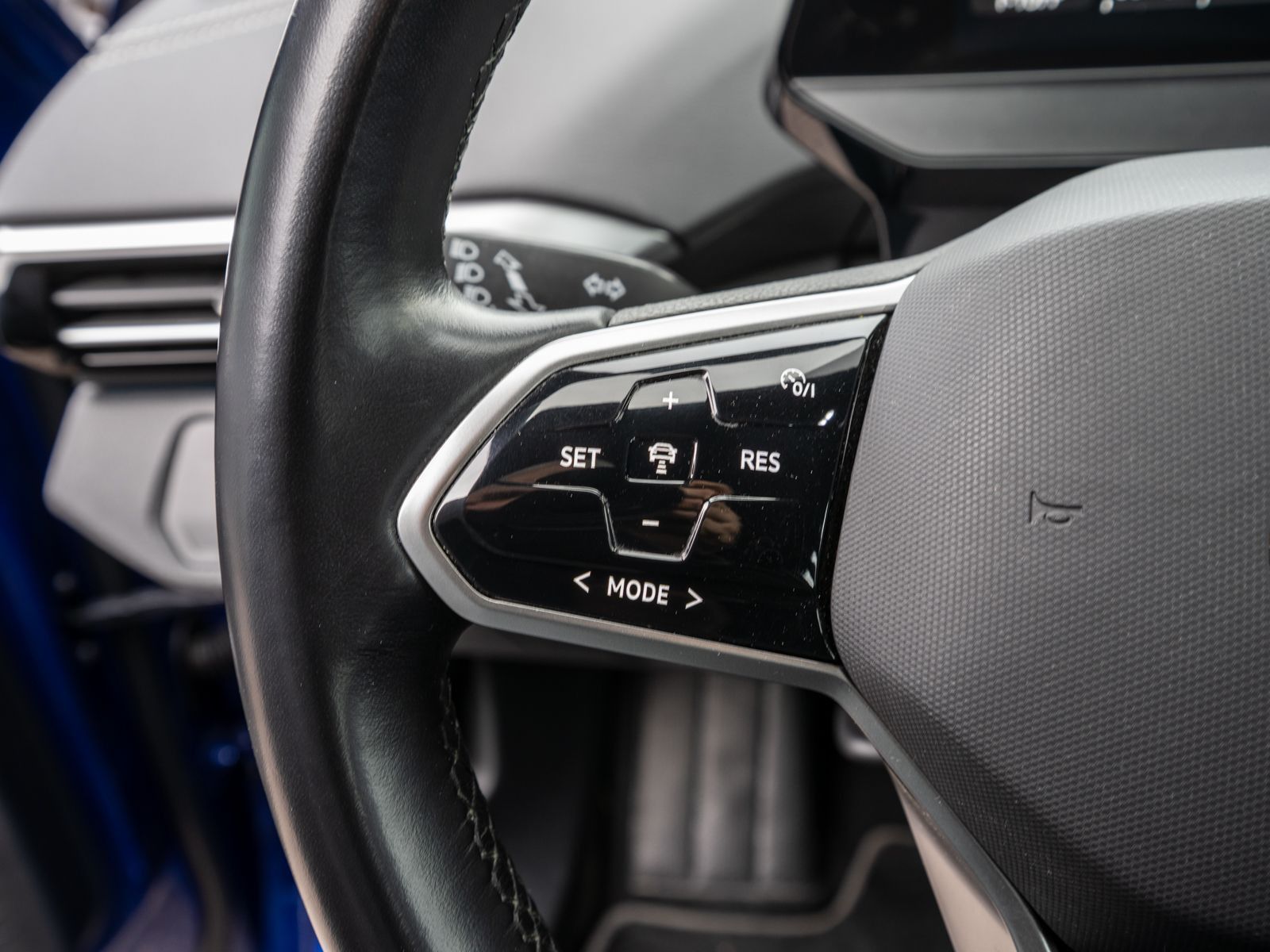 Fahrzeugabbildung Volkswagen ID.4 Pro Performance Navi Standhz Wärmepumpe AHK