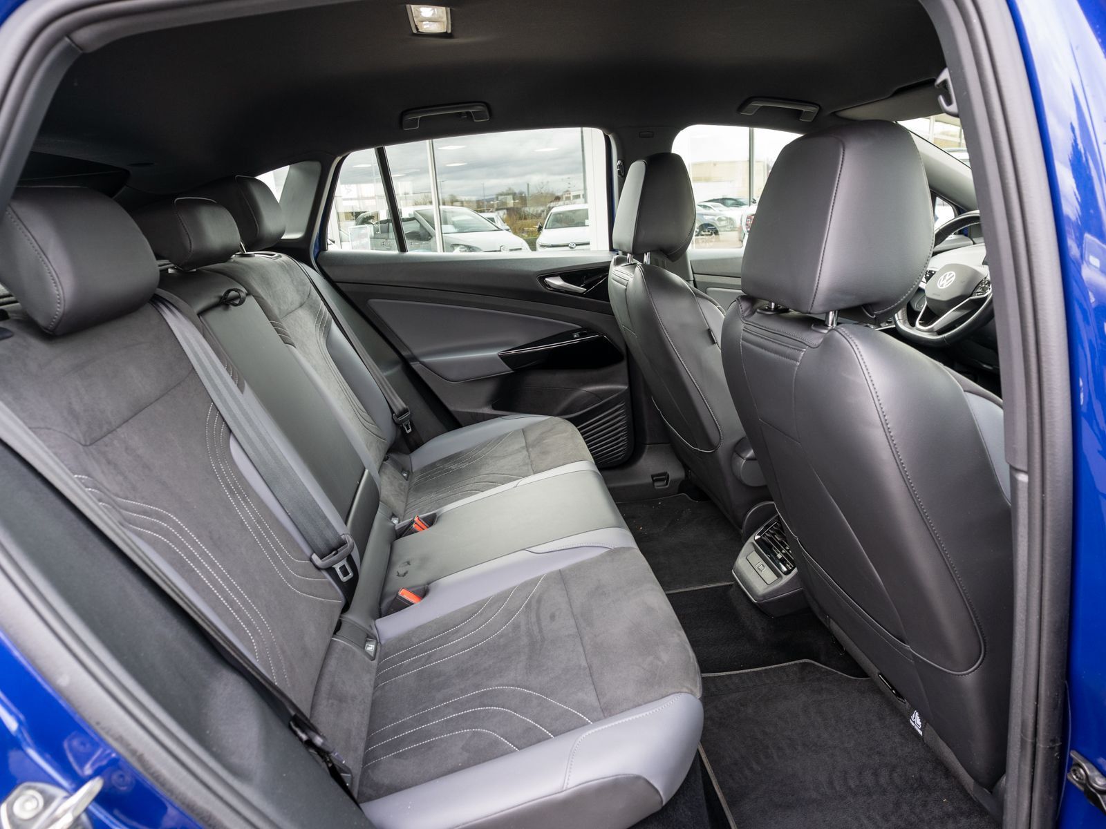 Fahrzeugabbildung Volkswagen ID.4 Pro Performance Navi Standhz Wärmepumpe AHK