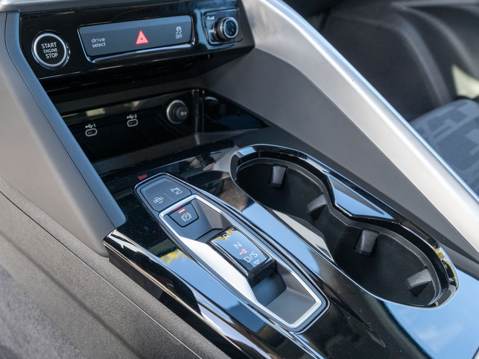 Fahrzeugabbildung Audi Q5 SUV TDI quattro Stronic LED NAVI PANO RFK AHK