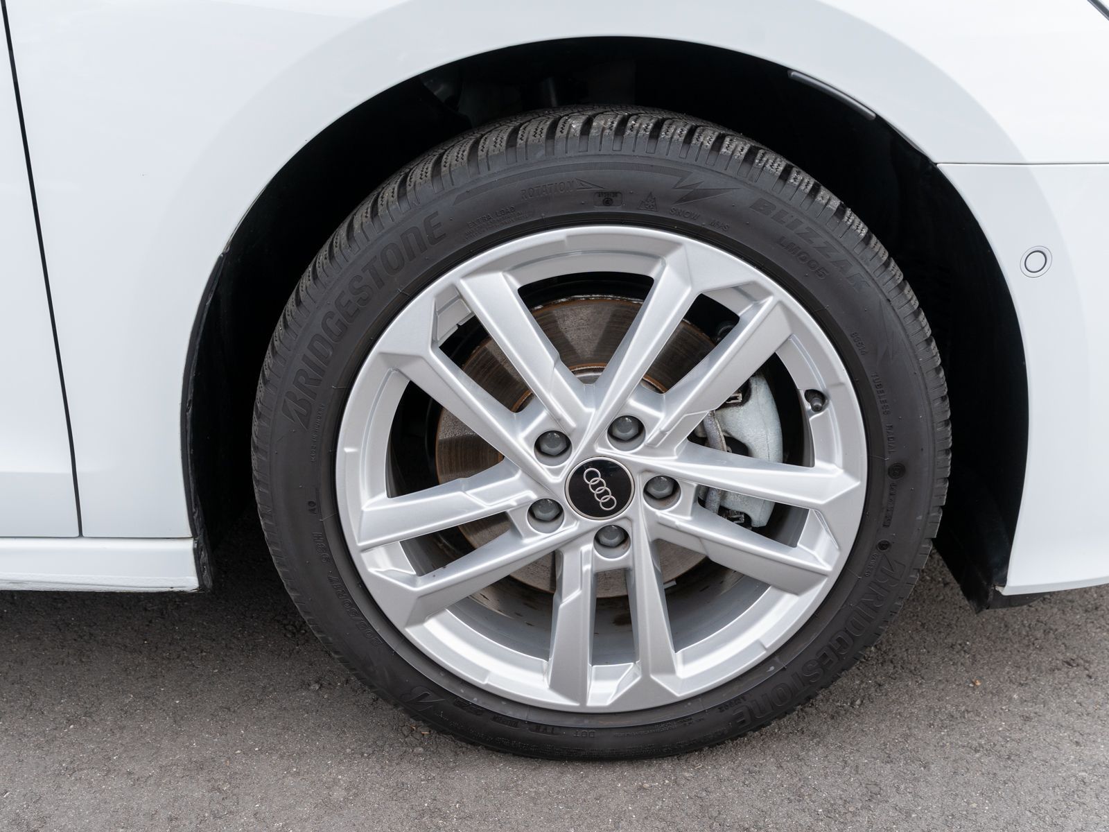 Fahrzeugabbildung Audi A3 Sportback Advanced TFSI e NAVI LED RFK ACC VC