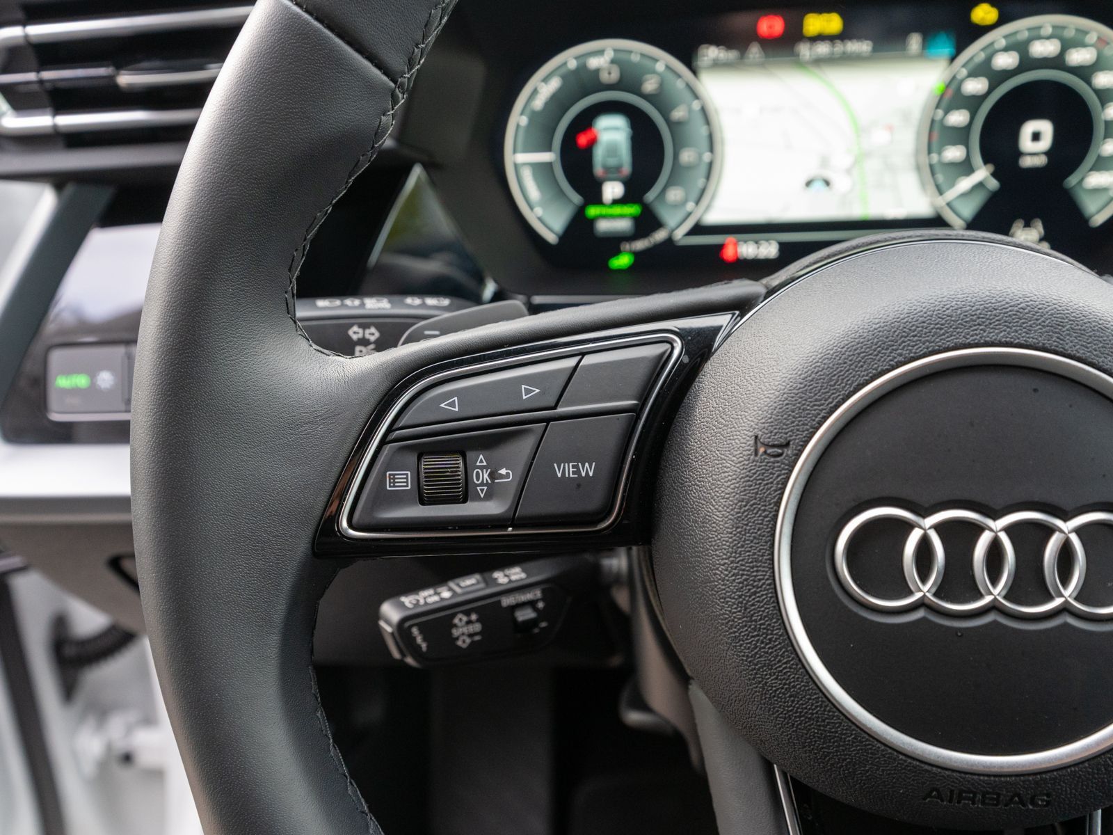 Fahrzeugabbildung Audi A3 Sportback Advanced TFSI e NAVI LED RFK ACC VC