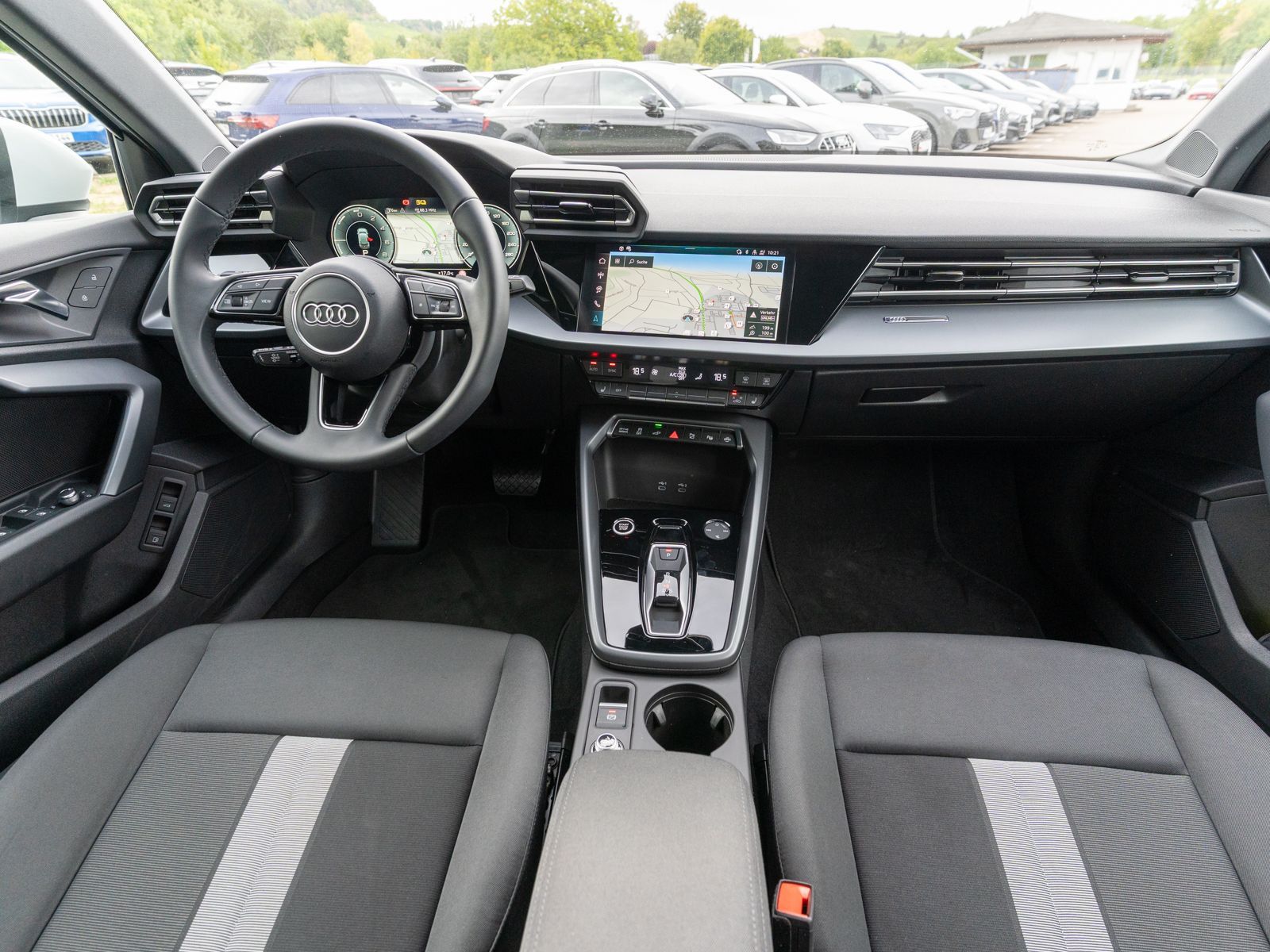 Fahrzeugabbildung Audi A3 Sportback Advanced TFSI e NAVI LED RFK ACC VC
