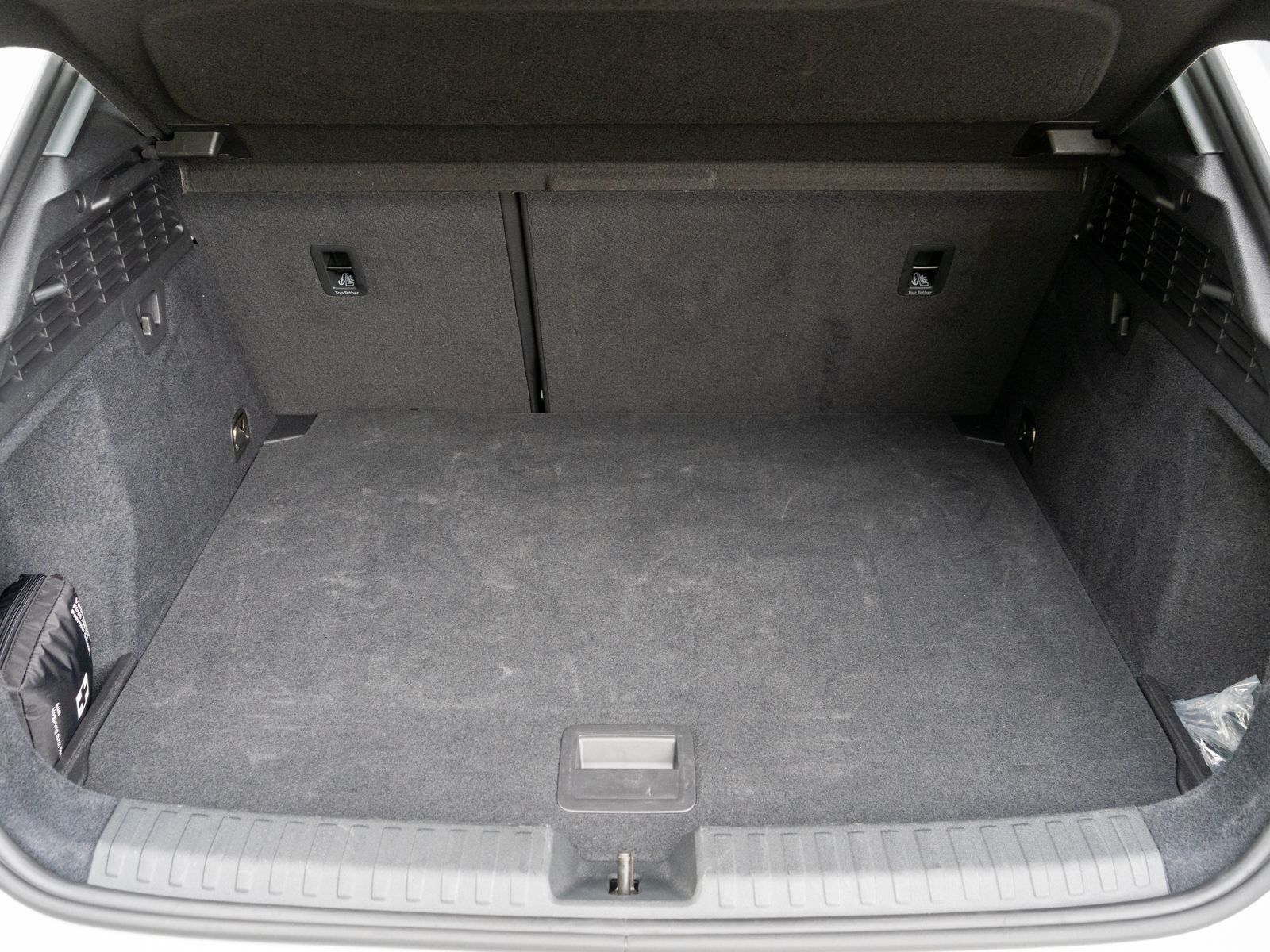 Fahrzeugabbildung Audi A3 Sportback Advanced TFSI e NAVI LED RFK ACC VC