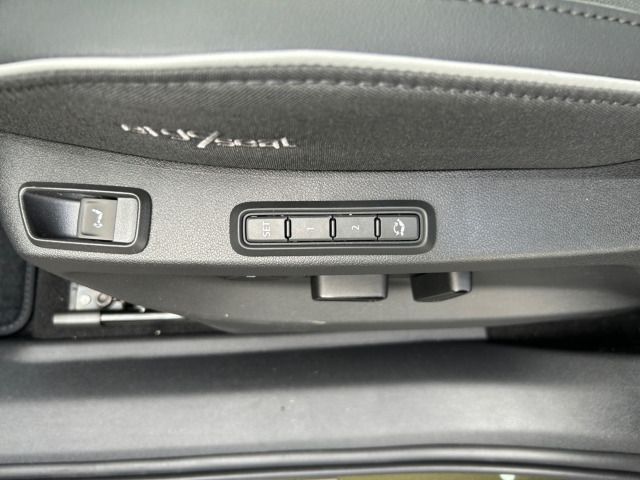 Fahrzeugabbildung SKODA Peaq Sportline 90x 299PS 4x4 ACC 360° SONOS AHK