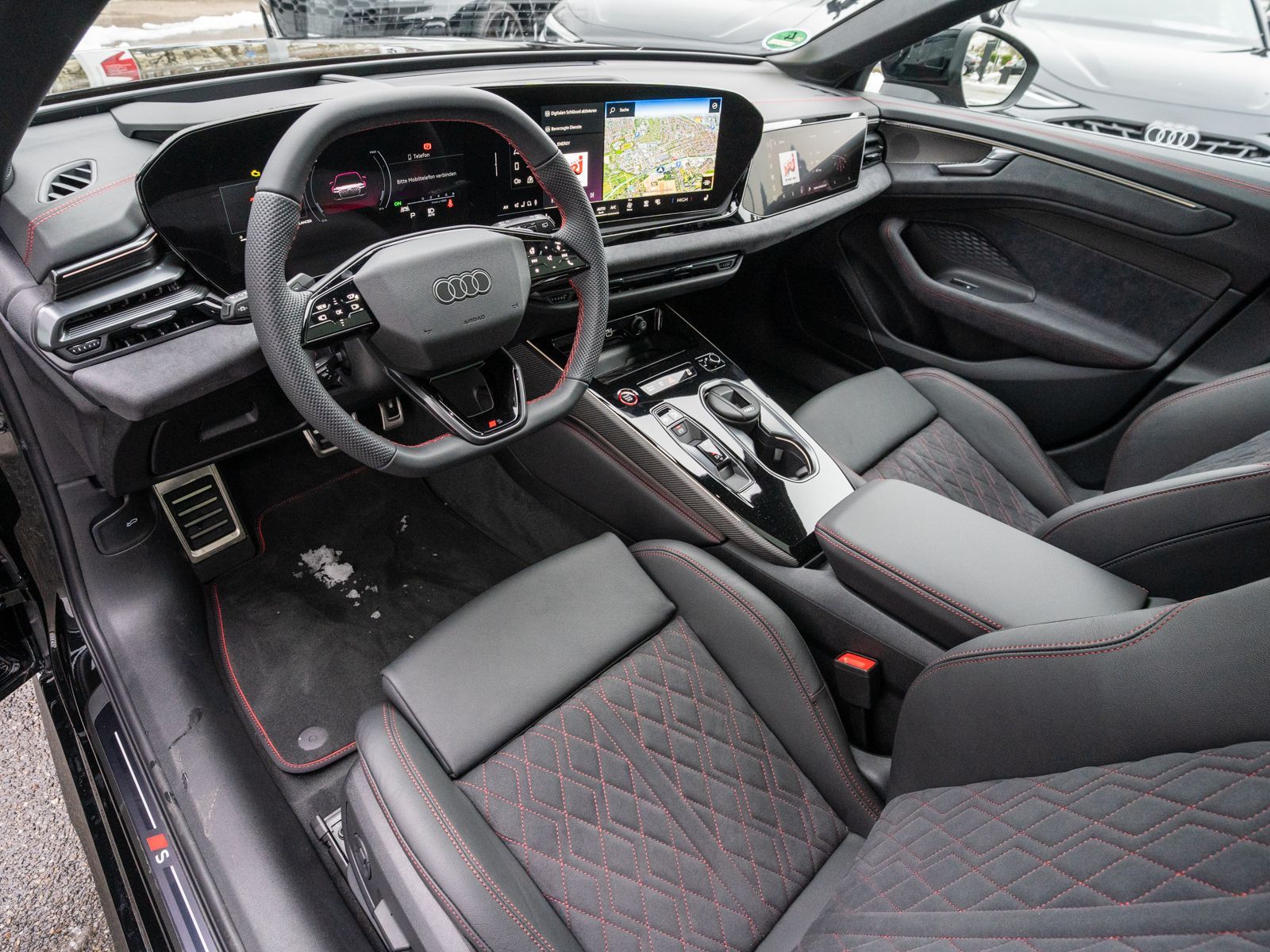 Fahrzeugabbildung Audi A6 Avant e-hybrid quattro Panoramadach AHK