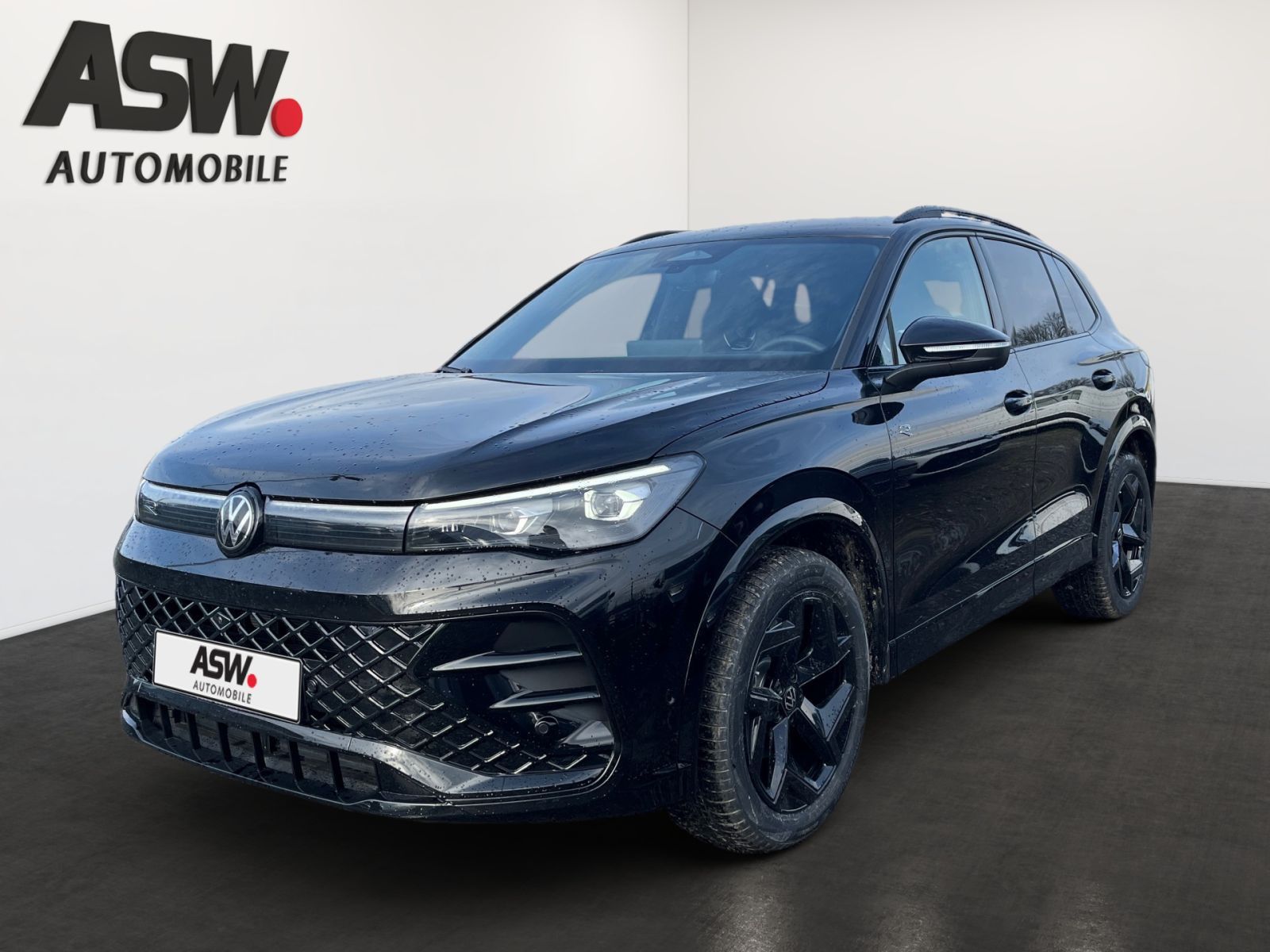 Fahrzeugabbildung Volkswagen Tiguan R-Line 1.5 eTSI DSG HeadUp ParkAssist AHK