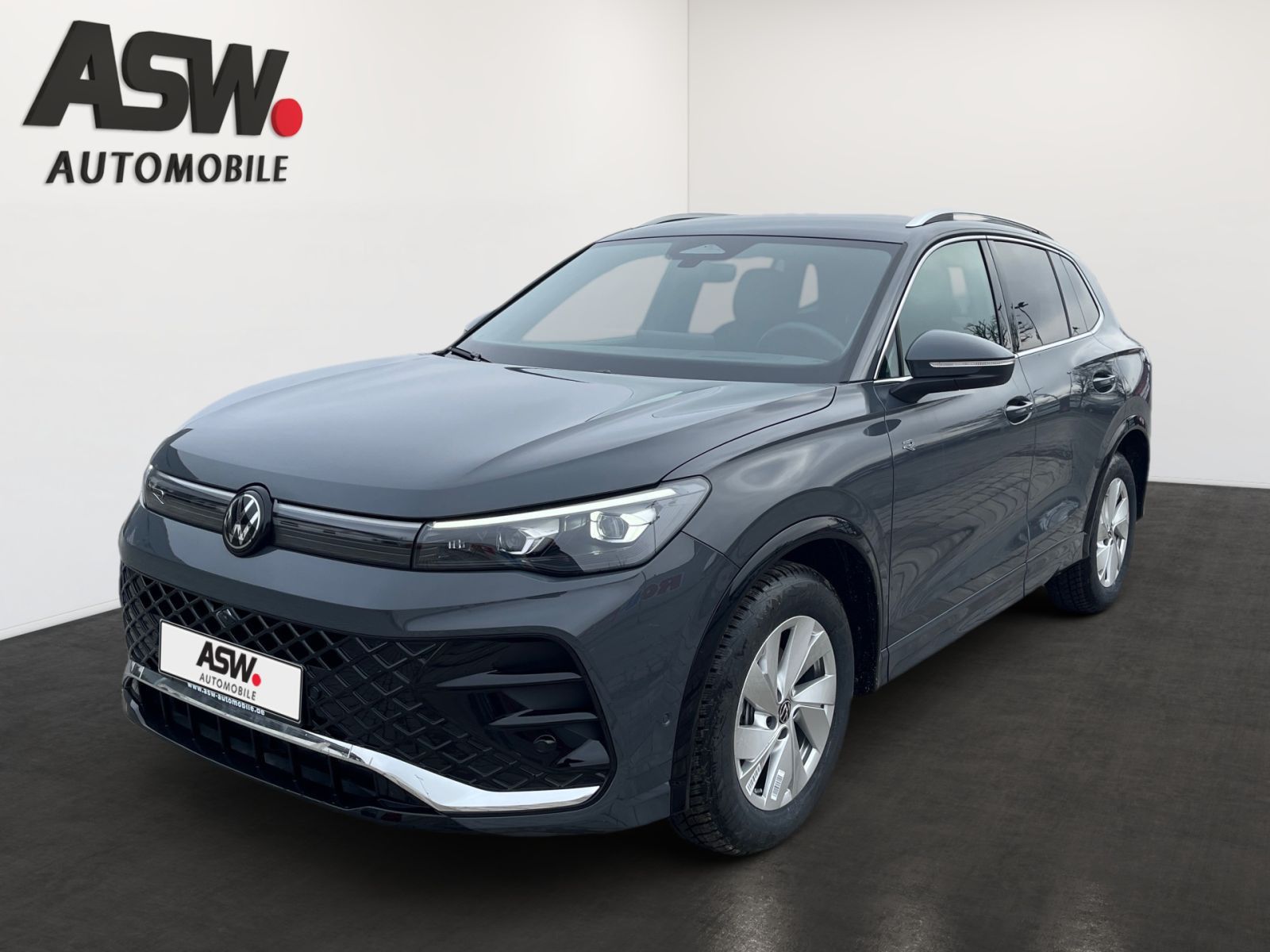 Fahrzeugabbildung Volkswagen Tiguan R-Line 1.5 eTSI DSG HEAD-UP-DISPLAY WKR