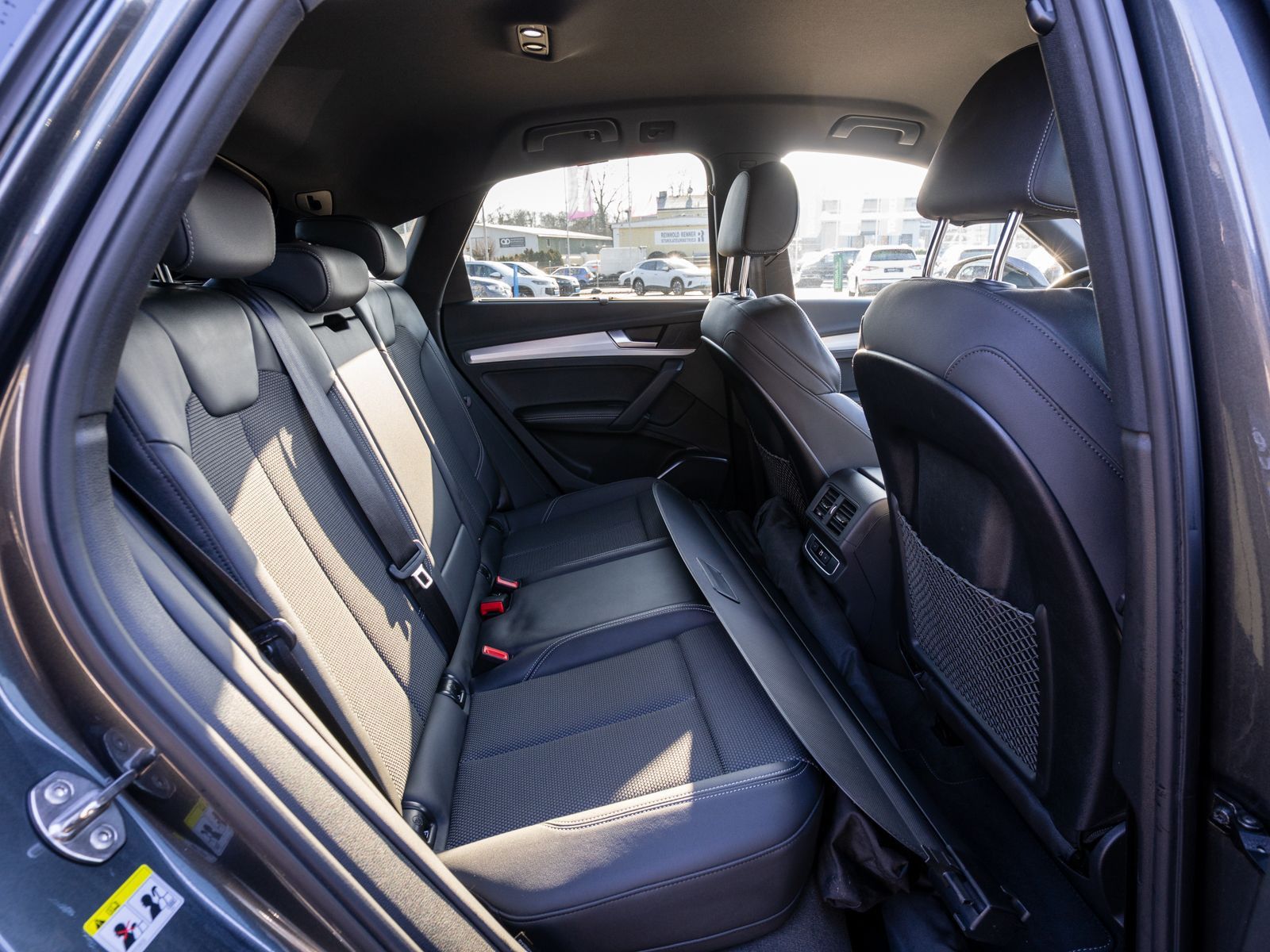 Fahrzeugabbildung Audi Q5 Sportback S line 40TFSI quattro Stron LED AHK