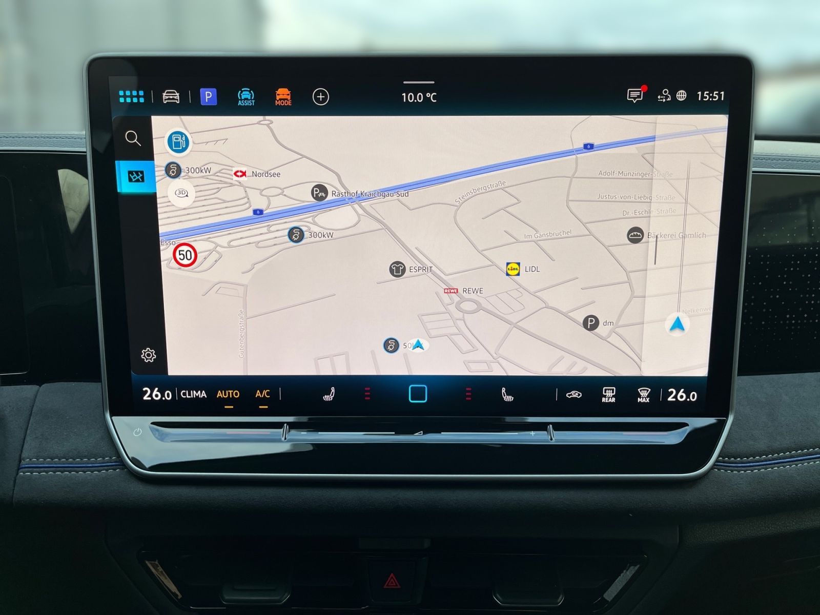 Fahrzeugabbildung Volkswagen Tiguan R-Line 1.5 eTSI DSG AHK HeadUp ParkAssist