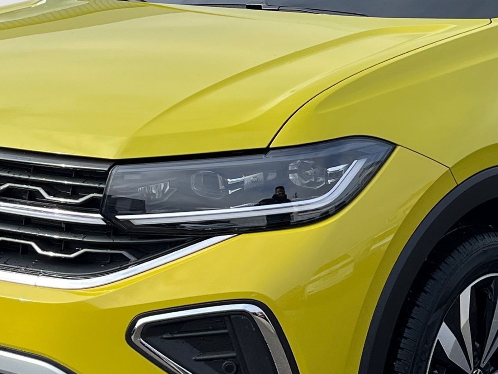 Fahrzeugabbildung Volkswagen T-Cross Style 1.0 l TSI DSG AHK RÜCKFAHR-KAMERA