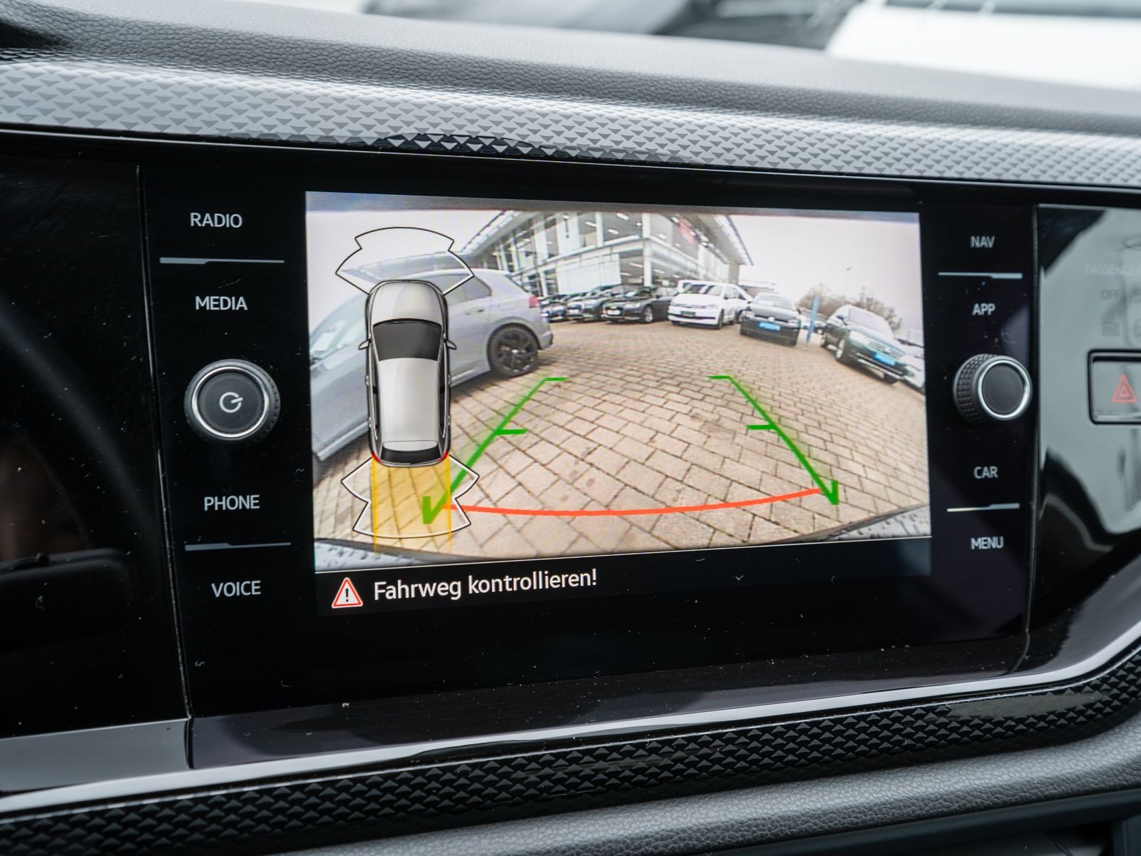 Fahrzeugabbildung Volkswagen Polo Life 1,0 TSI Navi Klima RFK PDC SHZ LED