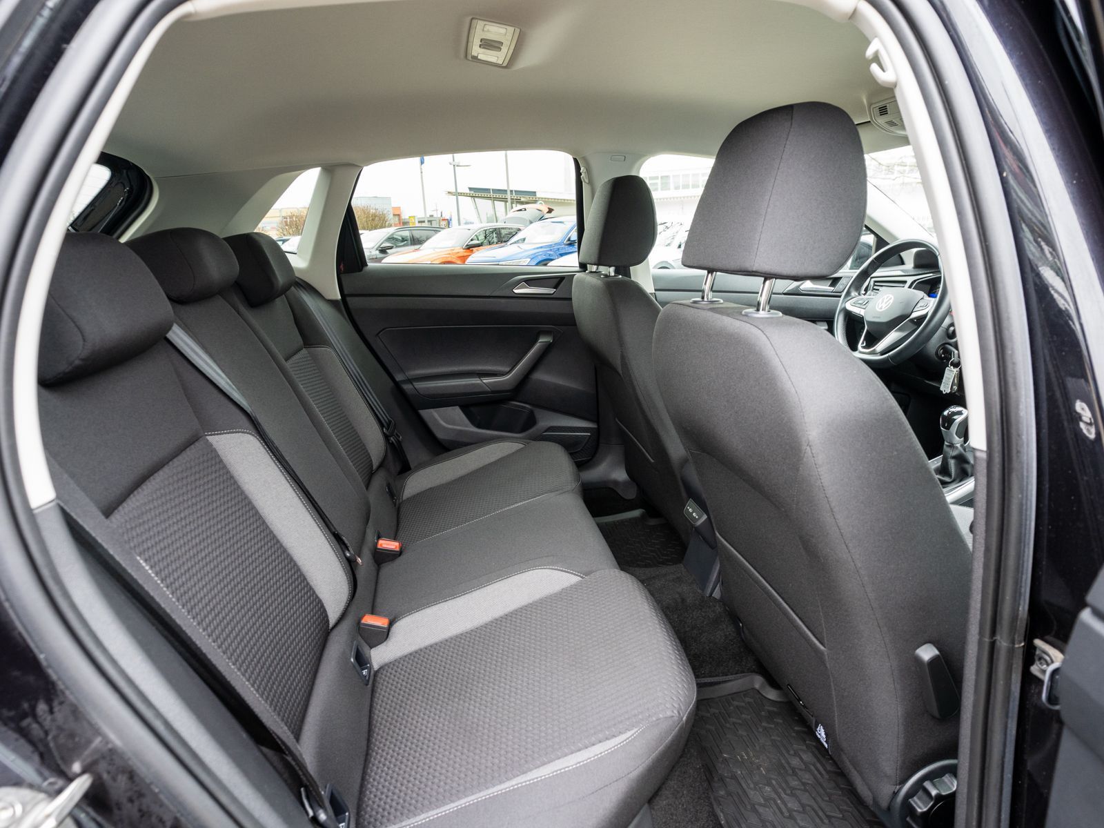 Fahrzeugabbildung Volkswagen Polo Life 1,0 TSI Navi Klima RFK PDC SHZ LED