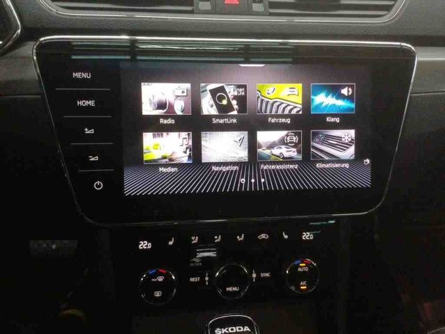 Fahrzeugabbildung SKODA Superb Combi Style 2,0 TDI DSG Navi AHK Pano ACC