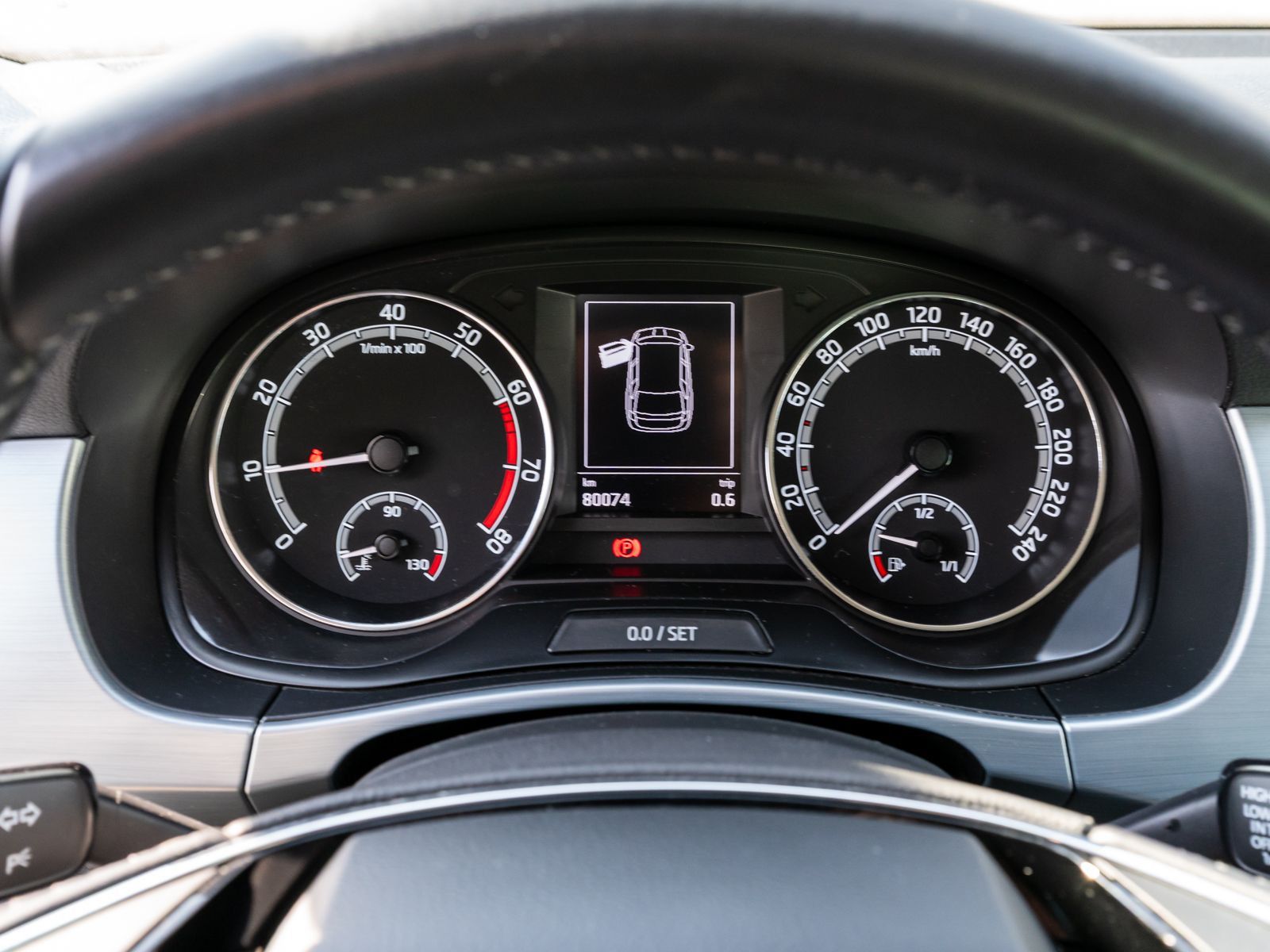 Fahrzeugabbildung SKODA Fabia Combi Ambition 1,0 TSI Navi PDC SHZ LED