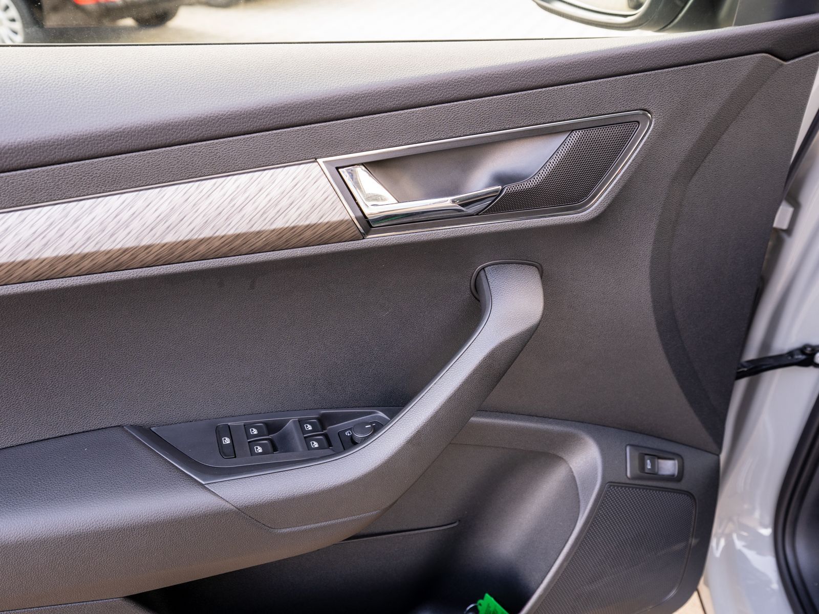 Fahrzeugabbildung SKODA Karoq Style 1.5 TSI Matrix Navi 360° SHZ GRA