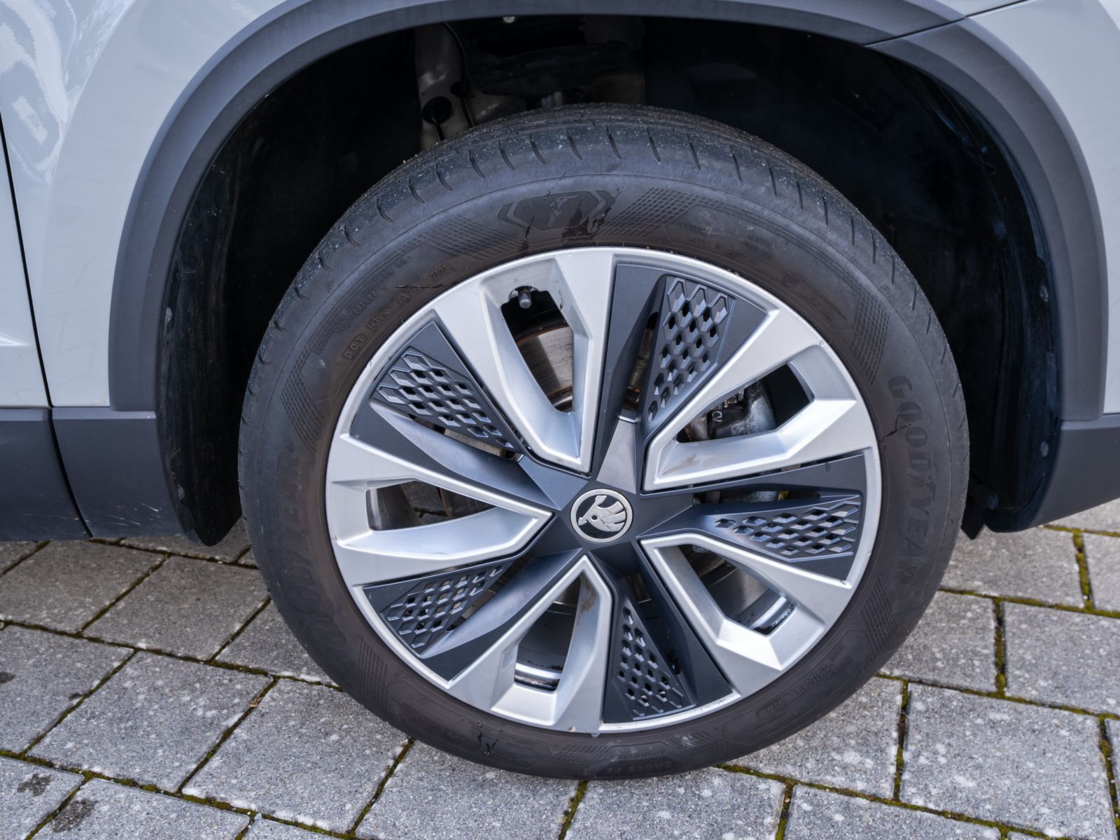 Fahrzeugabbildung SKODA Karoq Style 1.5 TSI Matrix Navi 360° SHZ GRA