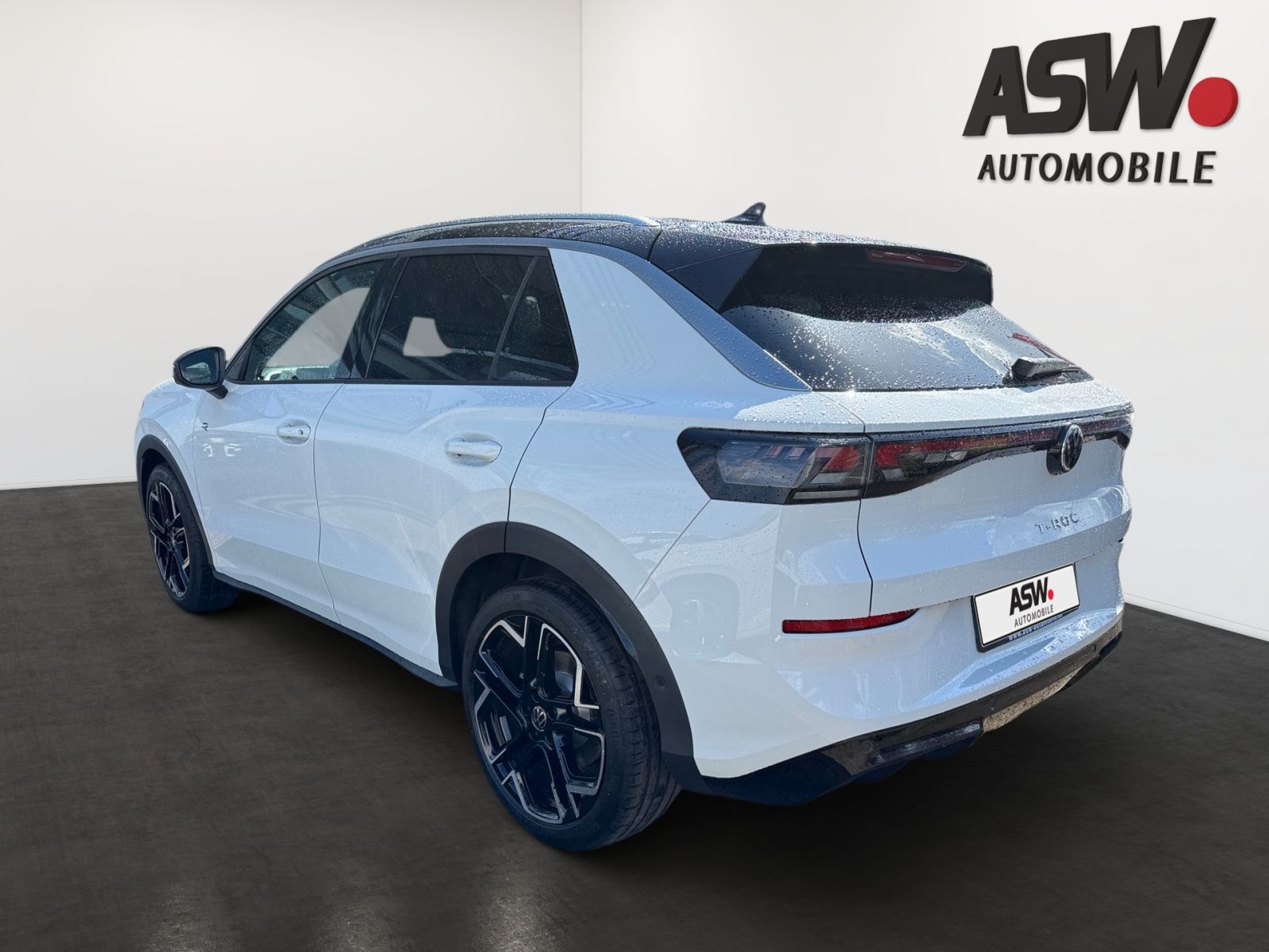 Fahrzeugabbildung Volkswagen T-Roc R-Line 1.5eTSI DSG 360°-Kamera ACC NAV