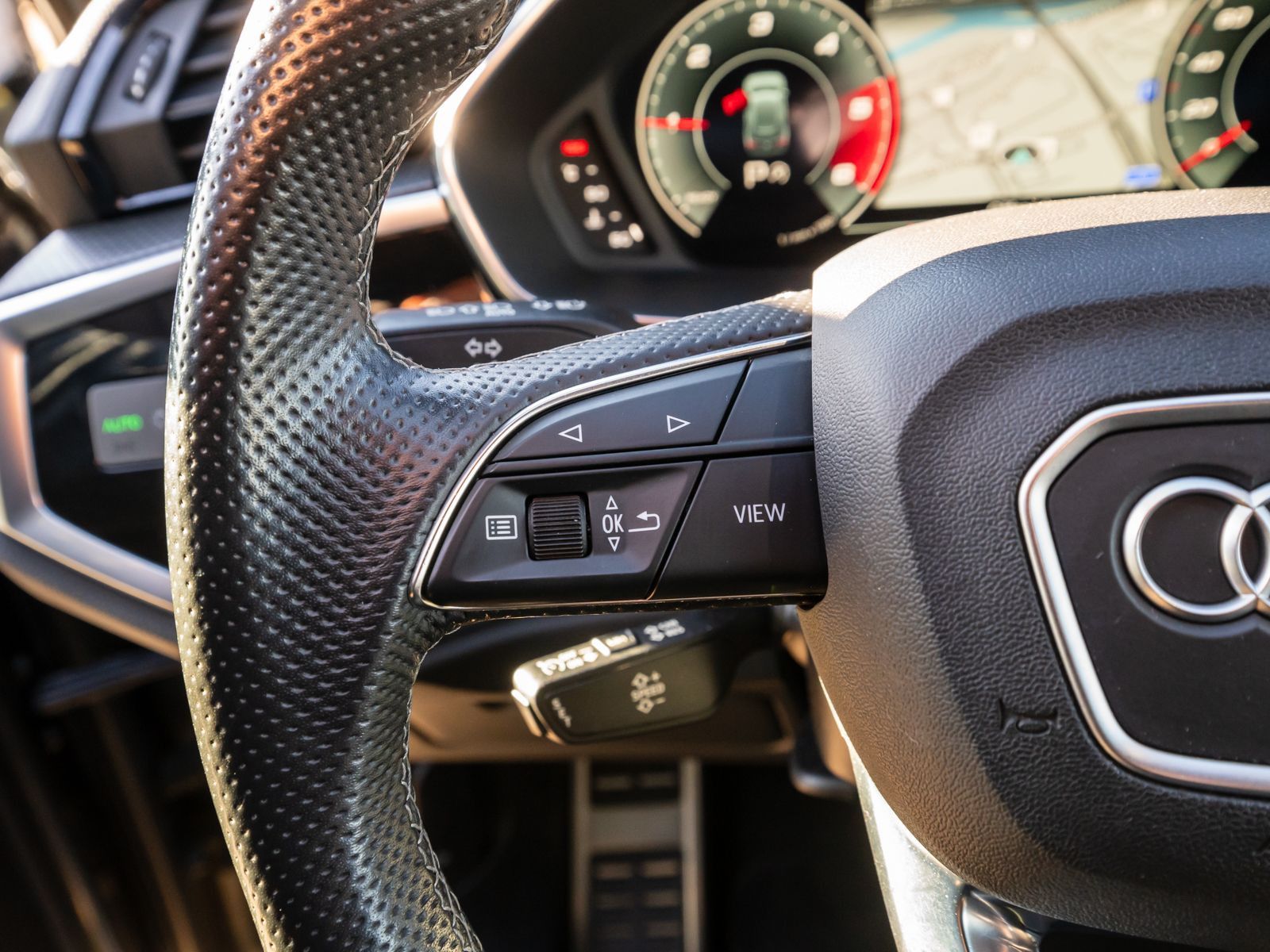 Fahrzeugabbildung Audi Q3 S line 35TDI quattro S tronic AHK LED NAVI VC