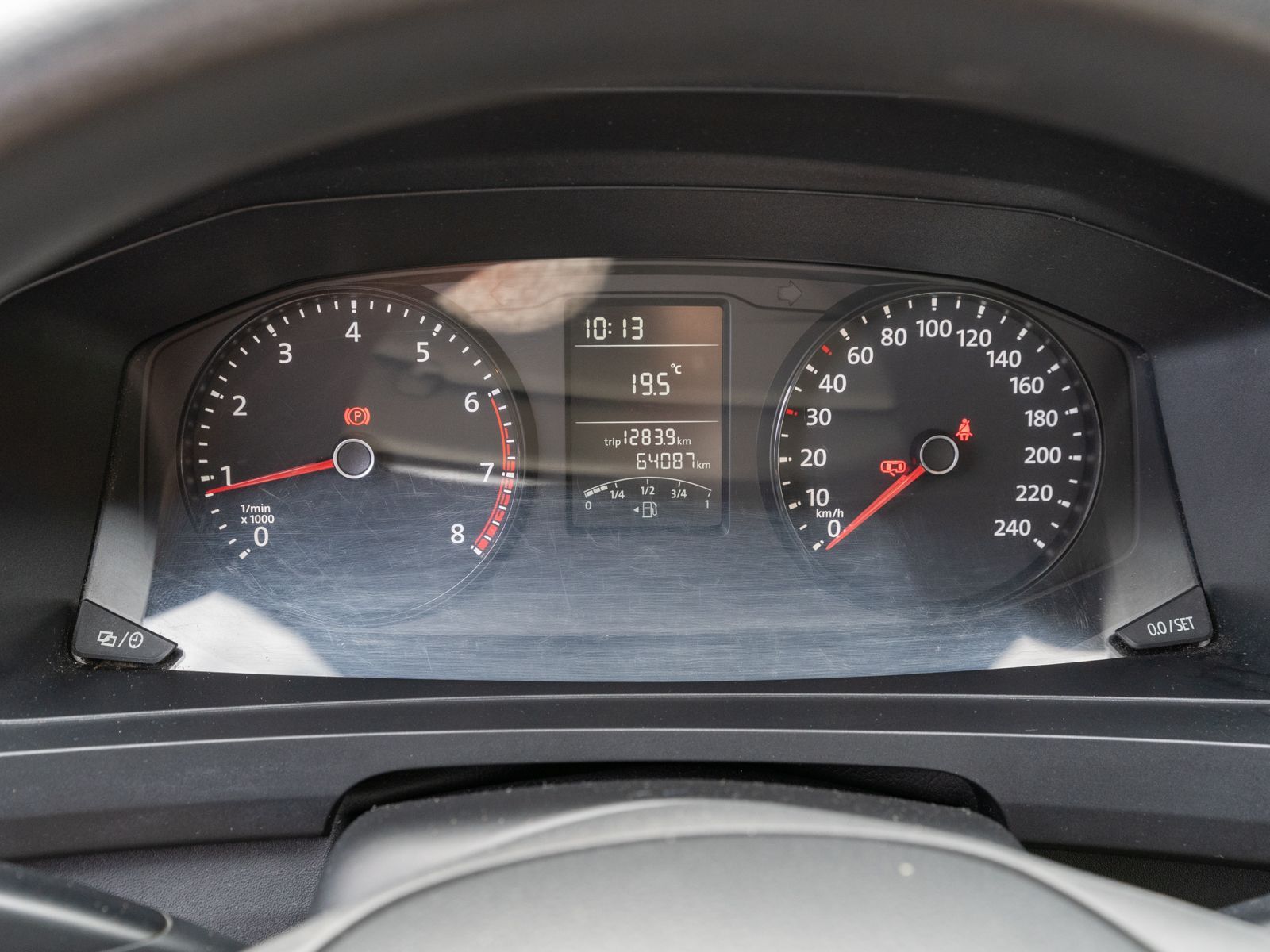Fahrzeugabbildung Volkswagen T6 Pritsche EIKA 2.0 TSI 6-Gang Anhängerkupplung