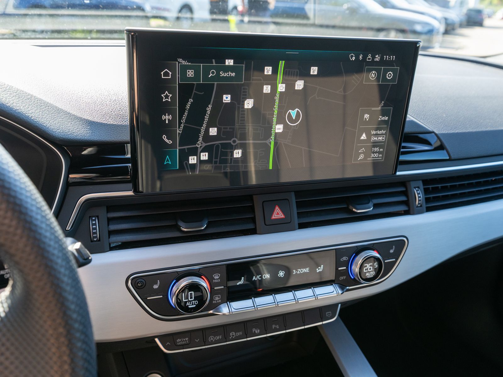 Fahrzeugabbildung Audi A4 Avant S line 40TDI NAVI MATRIX 360 ° AHK HUD