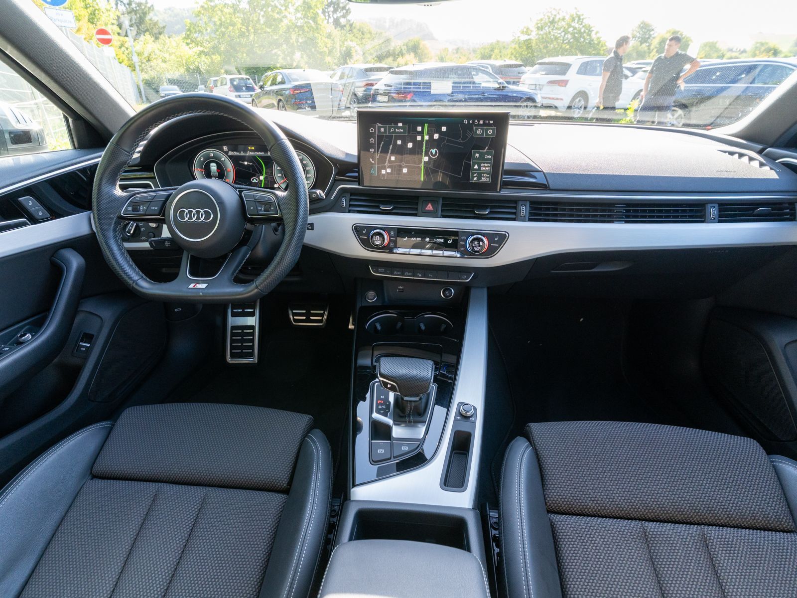 Fahrzeugabbildung Audi A4 Avant S line 40TDI NAVI MATRIX 360 ° AHK HUD