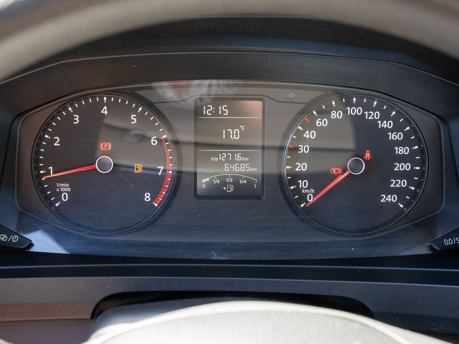 Fahrzeugabbildung Volkswagen T6 Pritsche EIKA 2.0 TSI 6-Gang Anhängerkupplung
