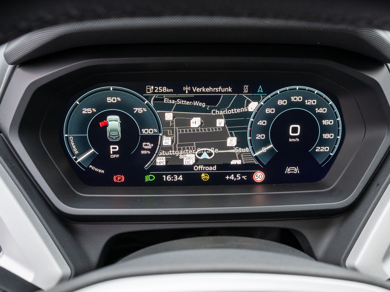 Fahrzeugabbildung Audi Q4 Sportback 40 e-tron NAVI LED GRA SONOS SHZ VC