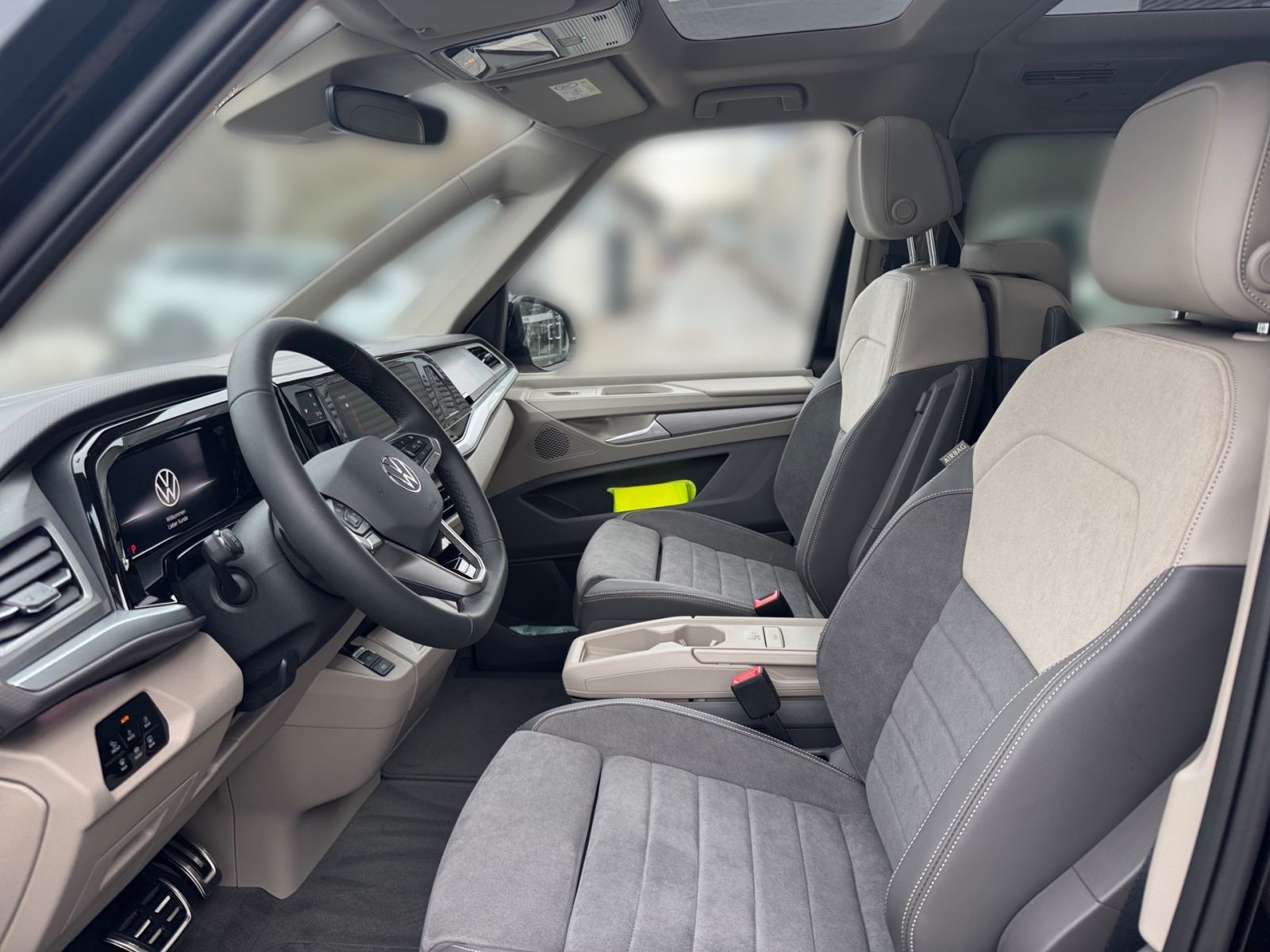 Fahrzeugabbildung Volkswagen Multivan 2.0 TSI Goal AHK PANO NAVI AREA VIEW