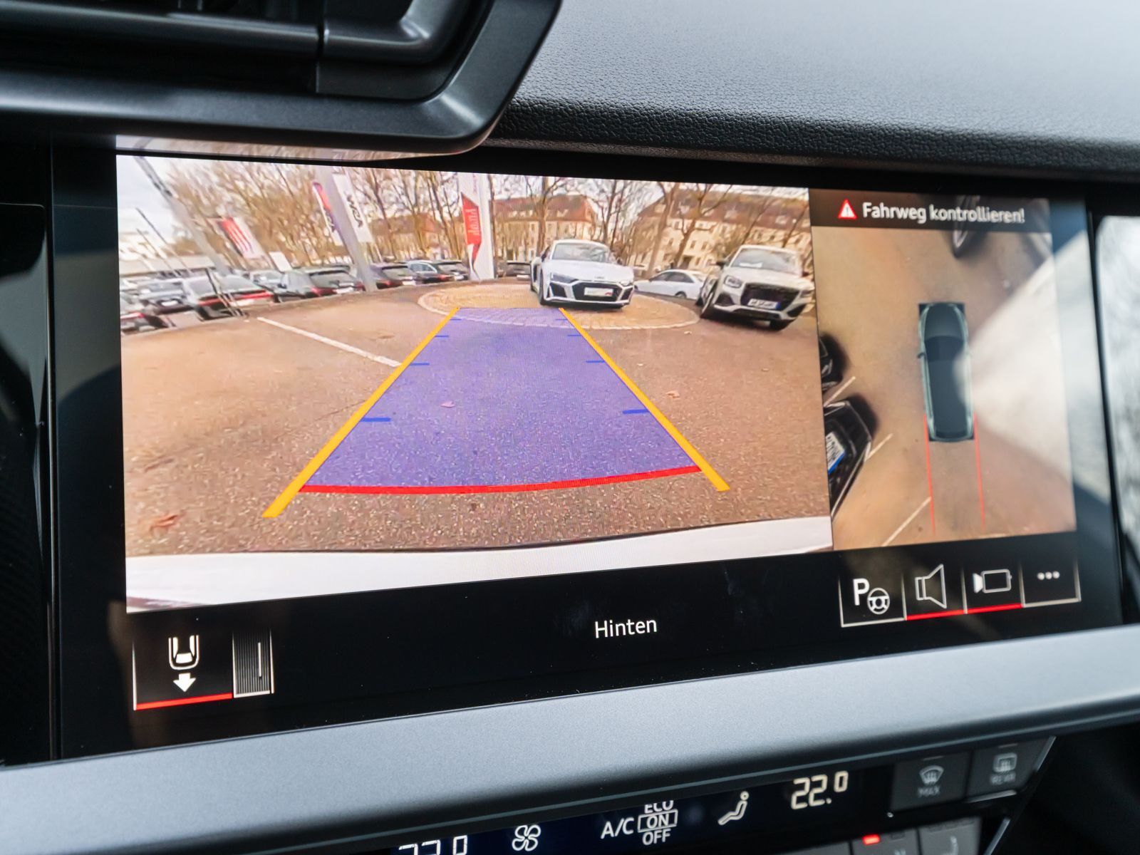Fahrzeugabbildung Audi RS 3 Sportback Keramikbremsen Head-up-Display