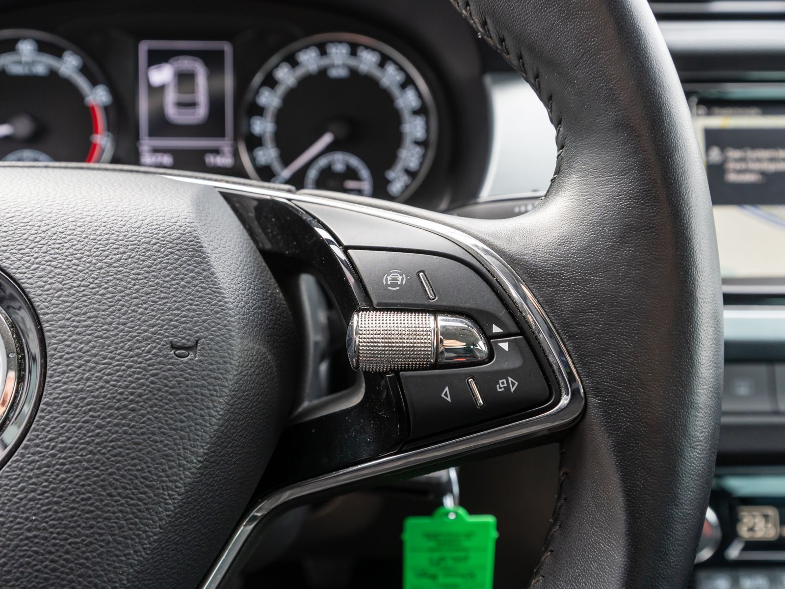 Fahrzeugabbildung SKODA Fabia Combi Ambition 1.0 TSI Navi Klima PDC SHZ