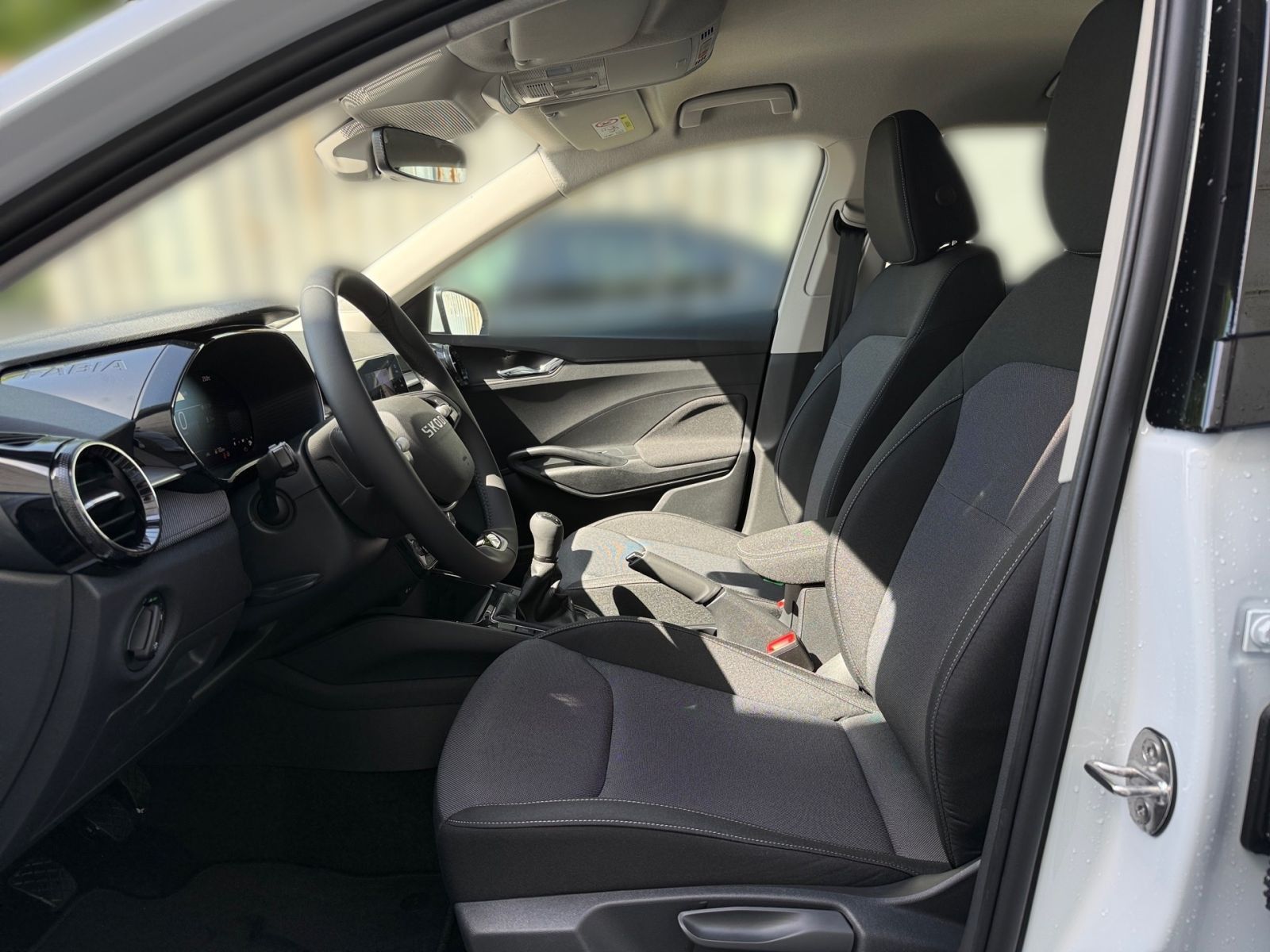 Fahrzeugabbildung SKODA Fabia Balance 1,0 MPI 80PS SHZ LED Kamera KESSY