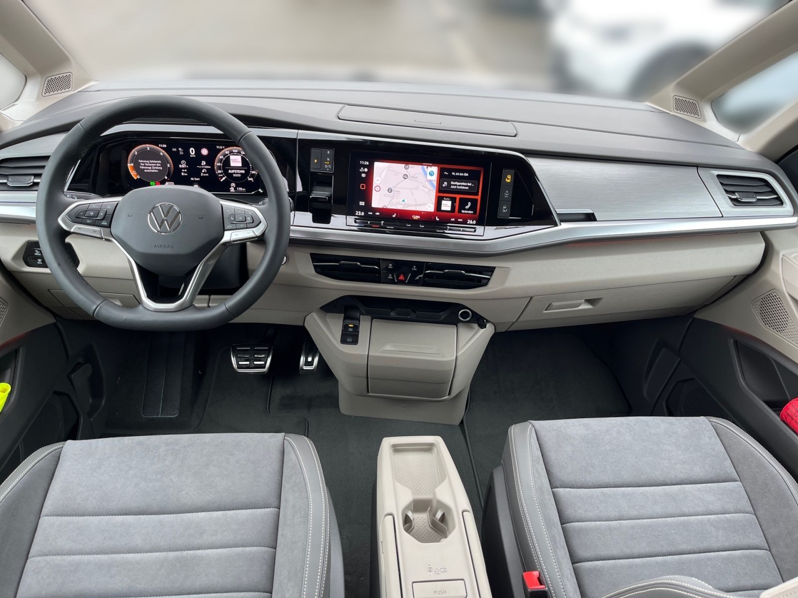 Fahrzeugabbildung Volkswagen Multivan EDITION 2.0 TDI DSG "75 Jahre Bulli"