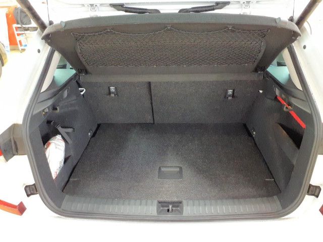 Fahrzeugabbildung SKODA Kamiq Selection 1,0 TSI DSG LED NAVI AHK RFK ACC