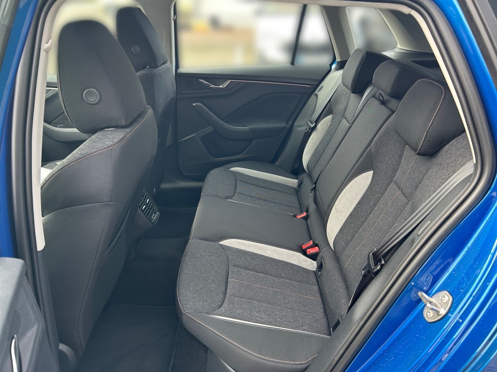 Fahrzeugabbildung SKODA Kamiq Balance 1,0 TSI 116PS DSG ACC RFK SHZ AHK