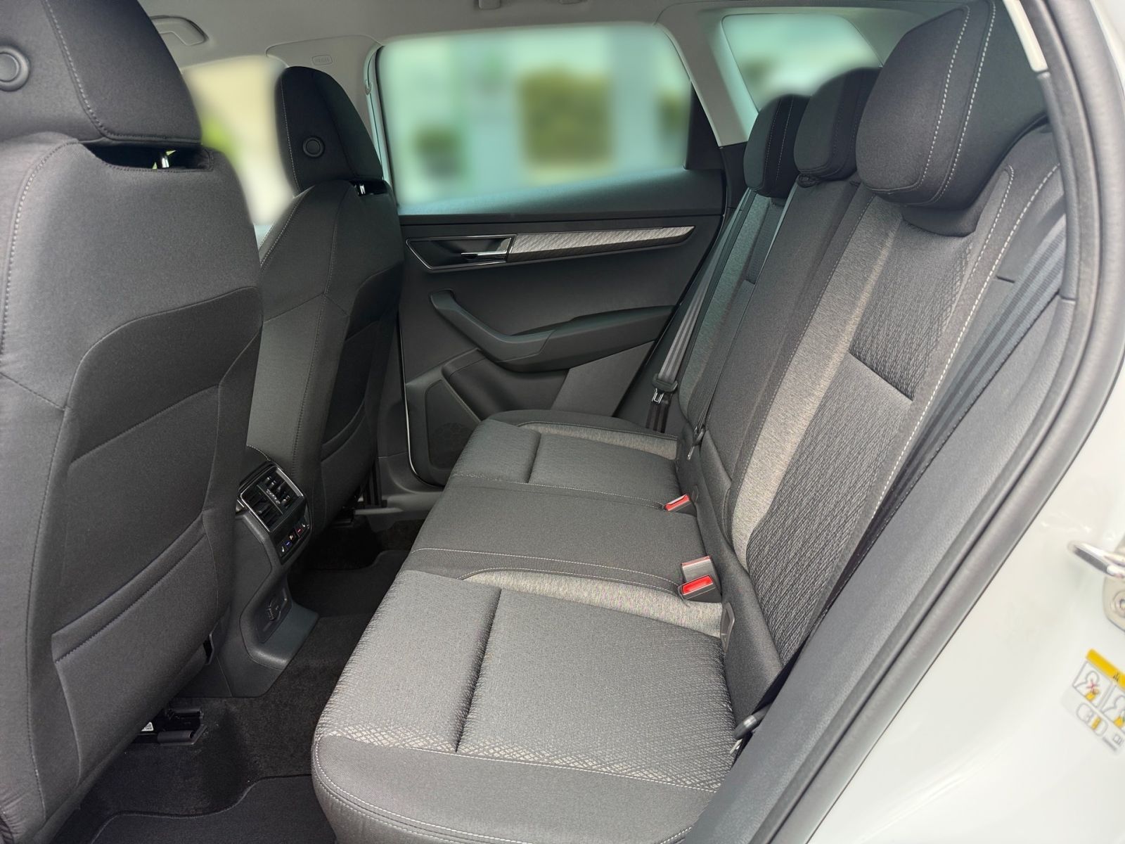 Fahrzeugabbildung SKODA Karoq Balance 1,5 TSI 150PS DSG ACC PDC SHZ AHK