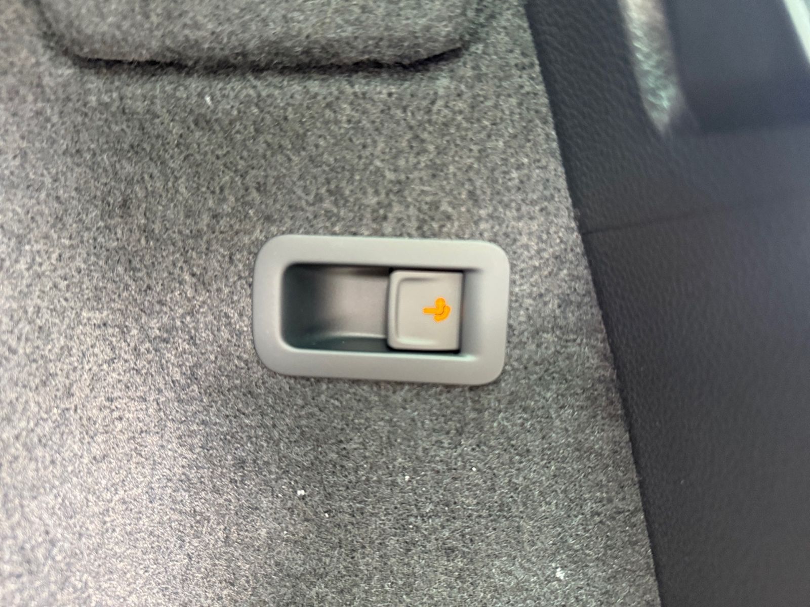 Fahrzeugabbildung SKODA Karoq Balance 1,5 TSI 150PS DSG ACC PDC SHZ AHK