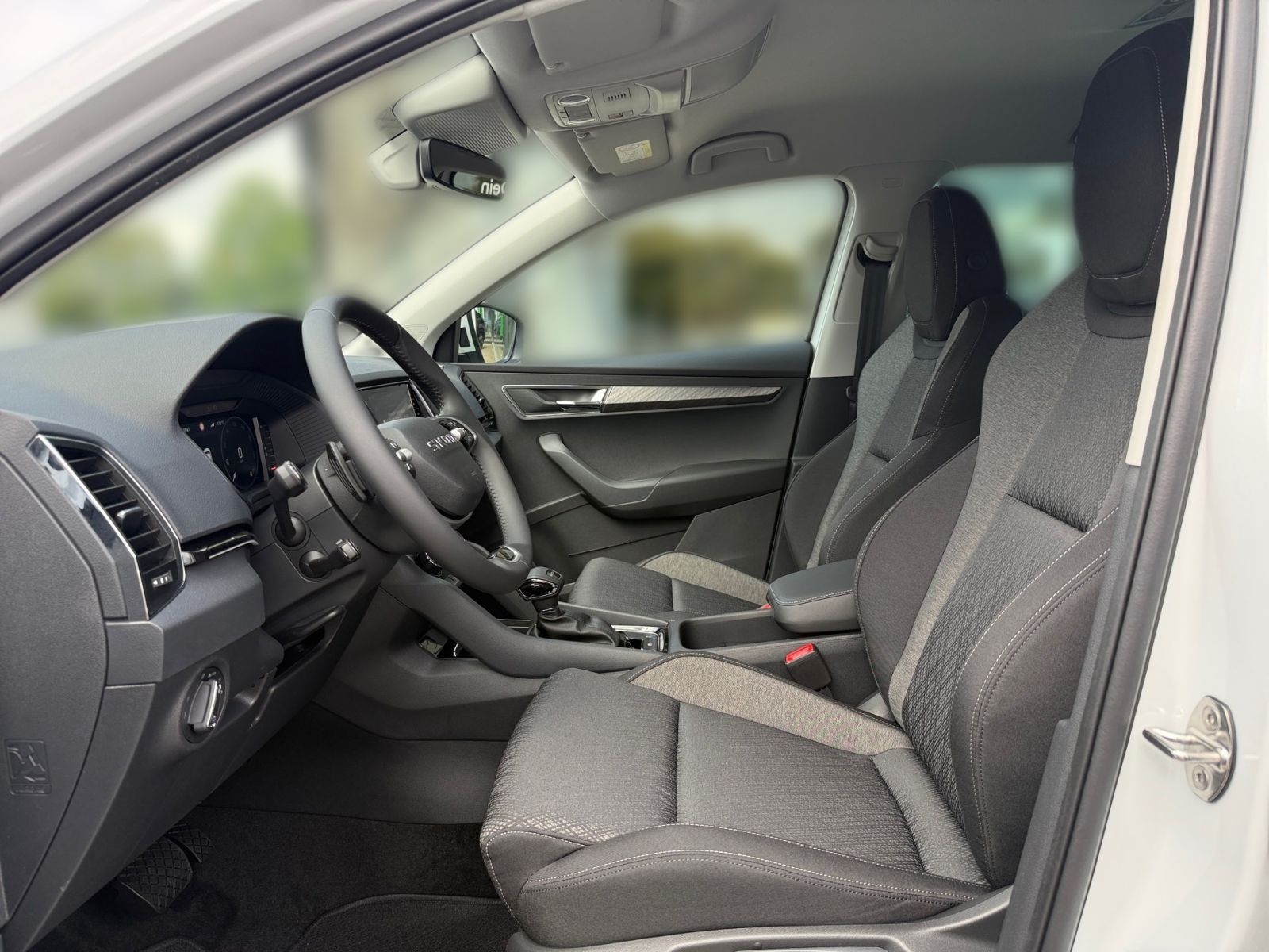 Fahrzeugabbildung SKODA Karoq Balance 1,5 TSI 150PS DSG ACC PDC SHZ AHK