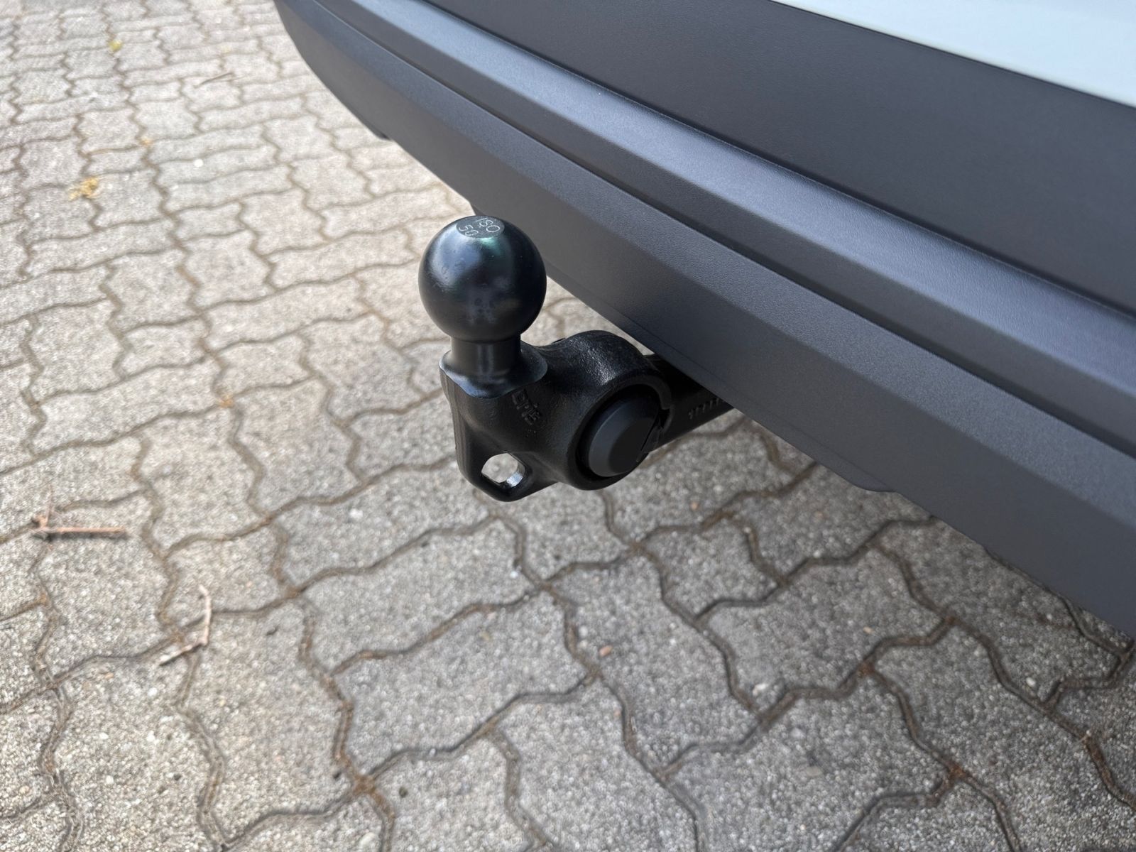 Fahrzeugabbildung SKODA Karoq Balance 1,5 TSI 150PS DSG ACC 360° SHZ AHK