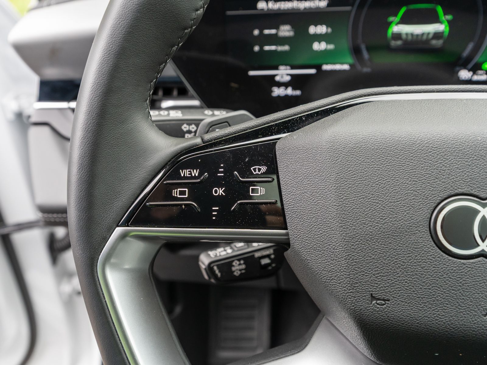 Fahrzeugabbildung Audi Q6 SUV e-tron performance S line PANO AHK B&O VC