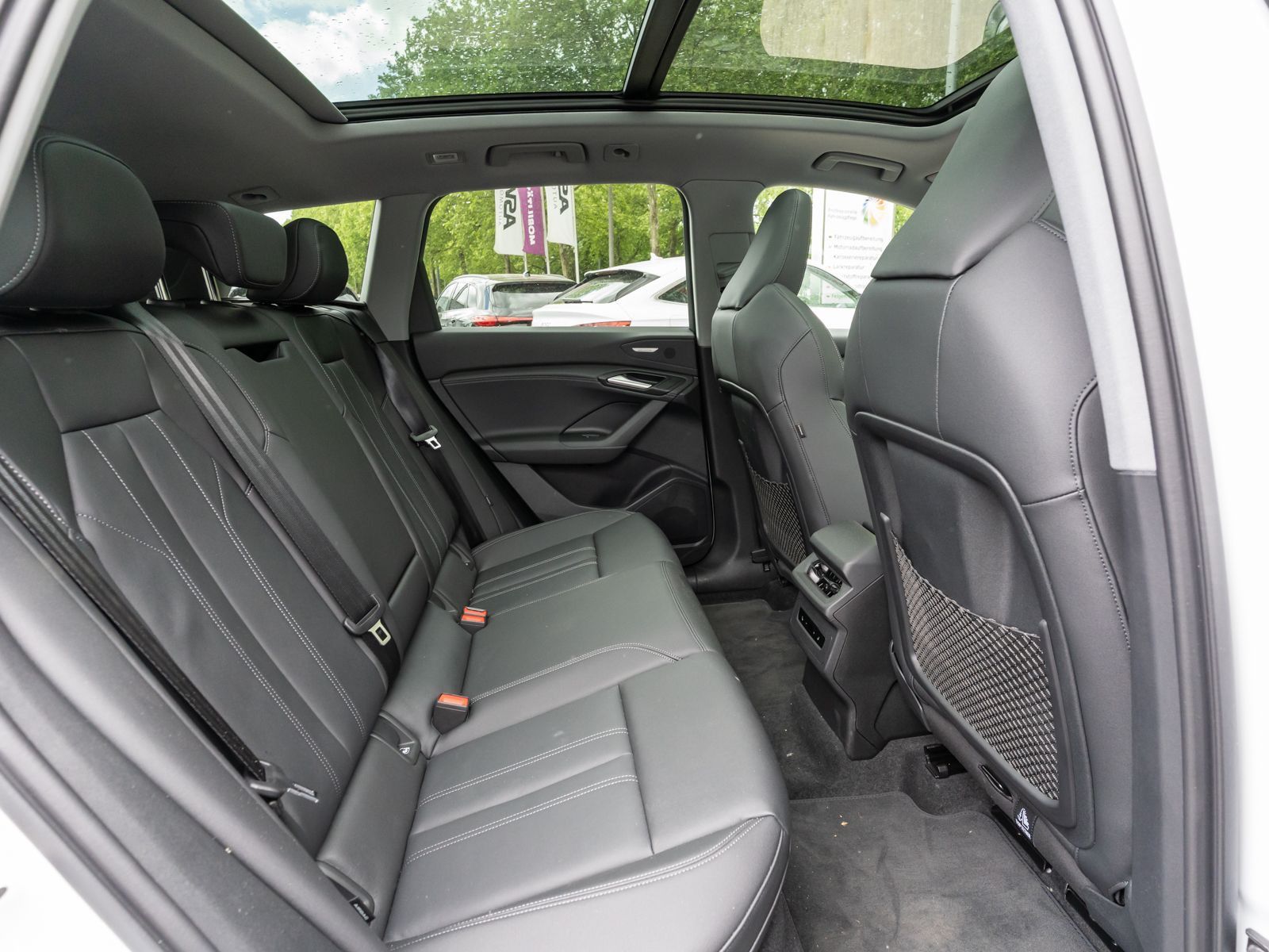 Fahrzeugabbildung Audi Q6 SUV e-tron performance S line PANO AHK B&O VC
