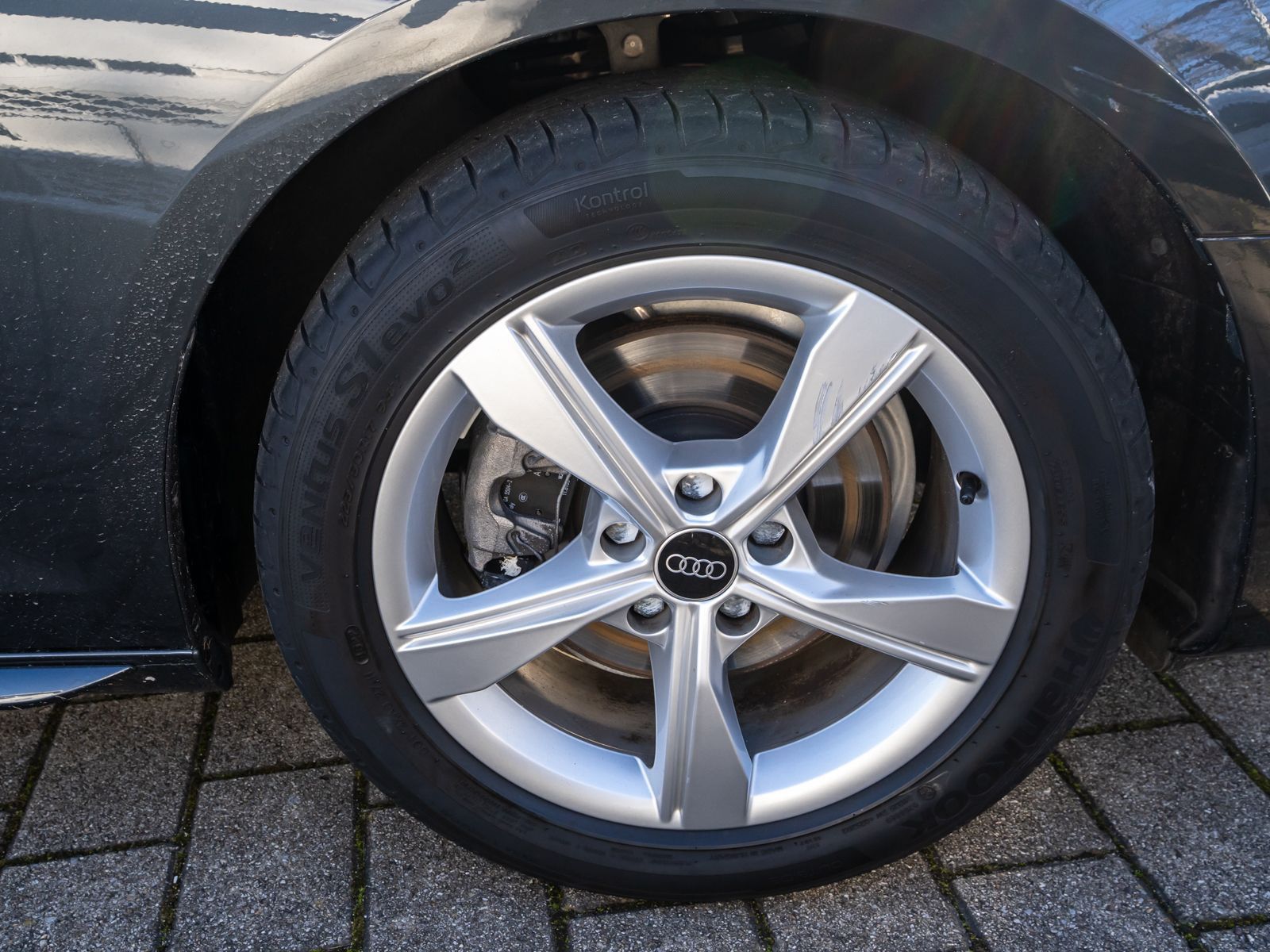 Fahrzeugabbildung Audi A4 Avant advanced 35TDI S tronic LED NAVI AHK VC