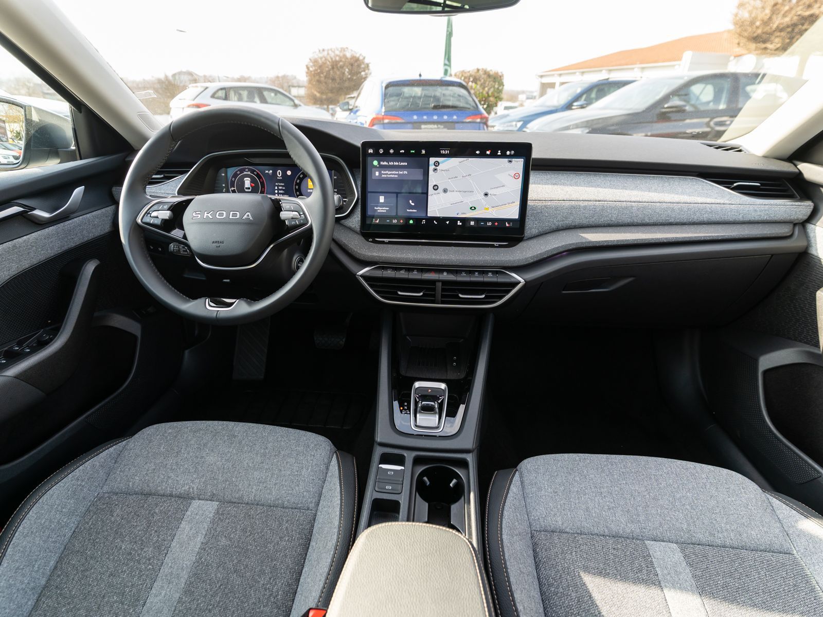 Fahrzeugabbildung SKODA Octavia Combi Tour 2.0TDI DSG RFK Stdhz PANO AHK