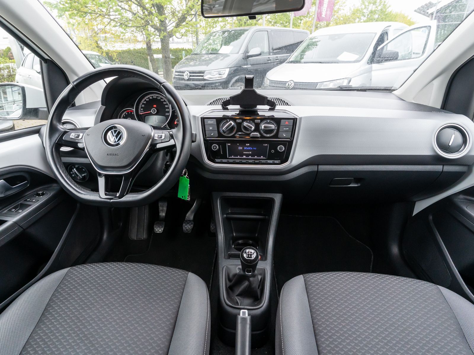 Fahrzeugabbildung Volkswagen up! ACTIVE 1.0 MPI 5-Gang Klima RFK PDC SHZ