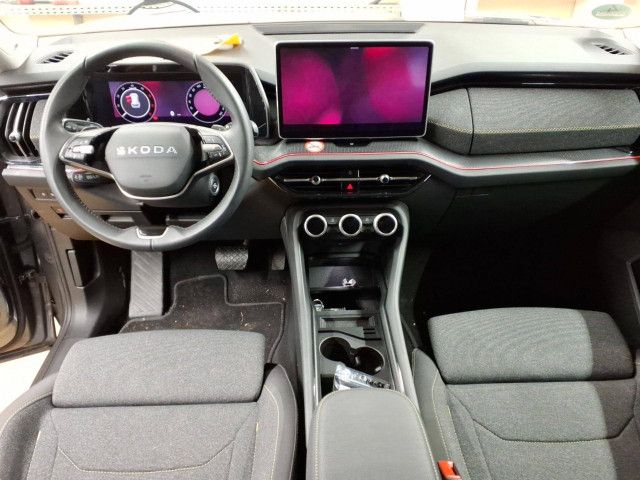 Fahrzeugabbildung SKODA Kodiaq Selection 2.0 TDI 4x4 DSG LED RFK AHK 7-S